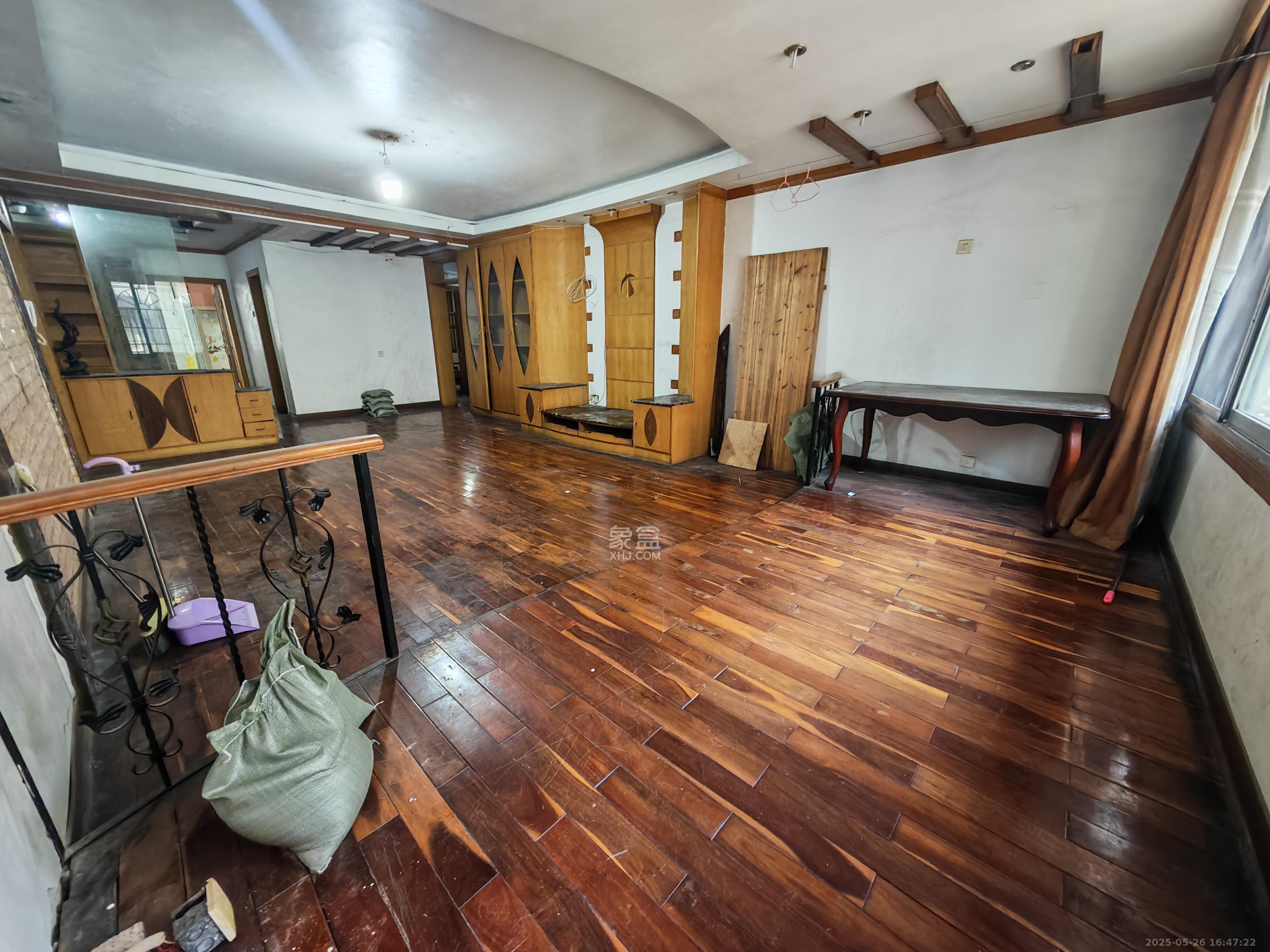 天润花园 3室2厅2卫 2200.0元/月 天润花园 3室2厅2卫 2200.0元/月室内图