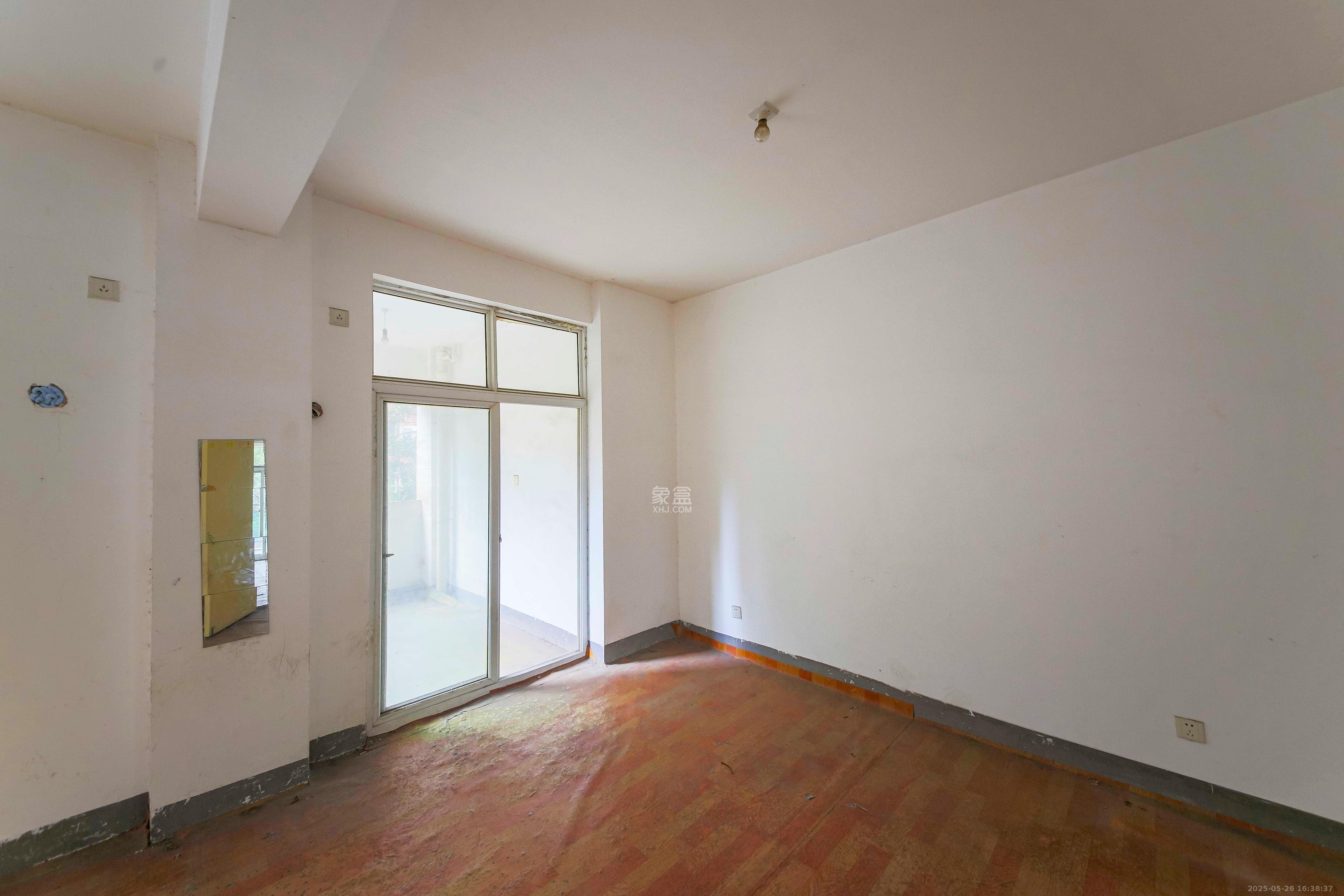 景荣华苑 3室2厅2卫 1200.0元/月 景荣华苑 3室2厅2卫 1200.0元/月室内图