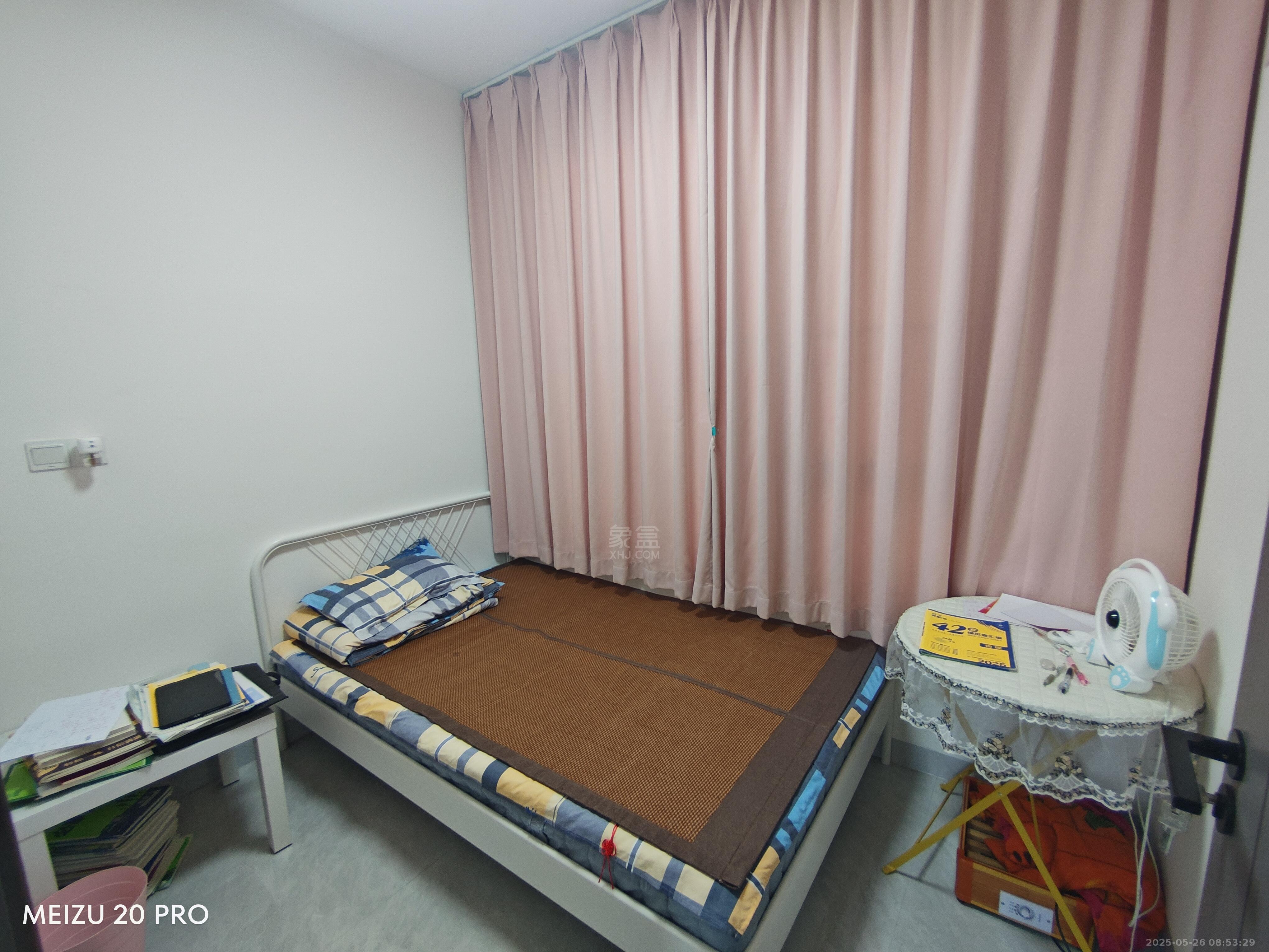 中海学府里 3室2厅2卫 1900.0元/月 中海学府里 3室2厅2卫 1900.0元/月室内图