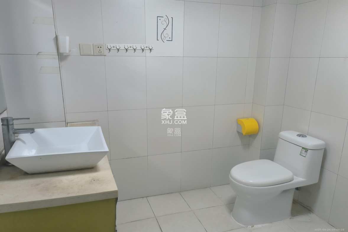 鑫邮小区 3室2厅2卫 2000.0元/月 鑫邮小区 3室2厅2卫 2000.0元/月室内图