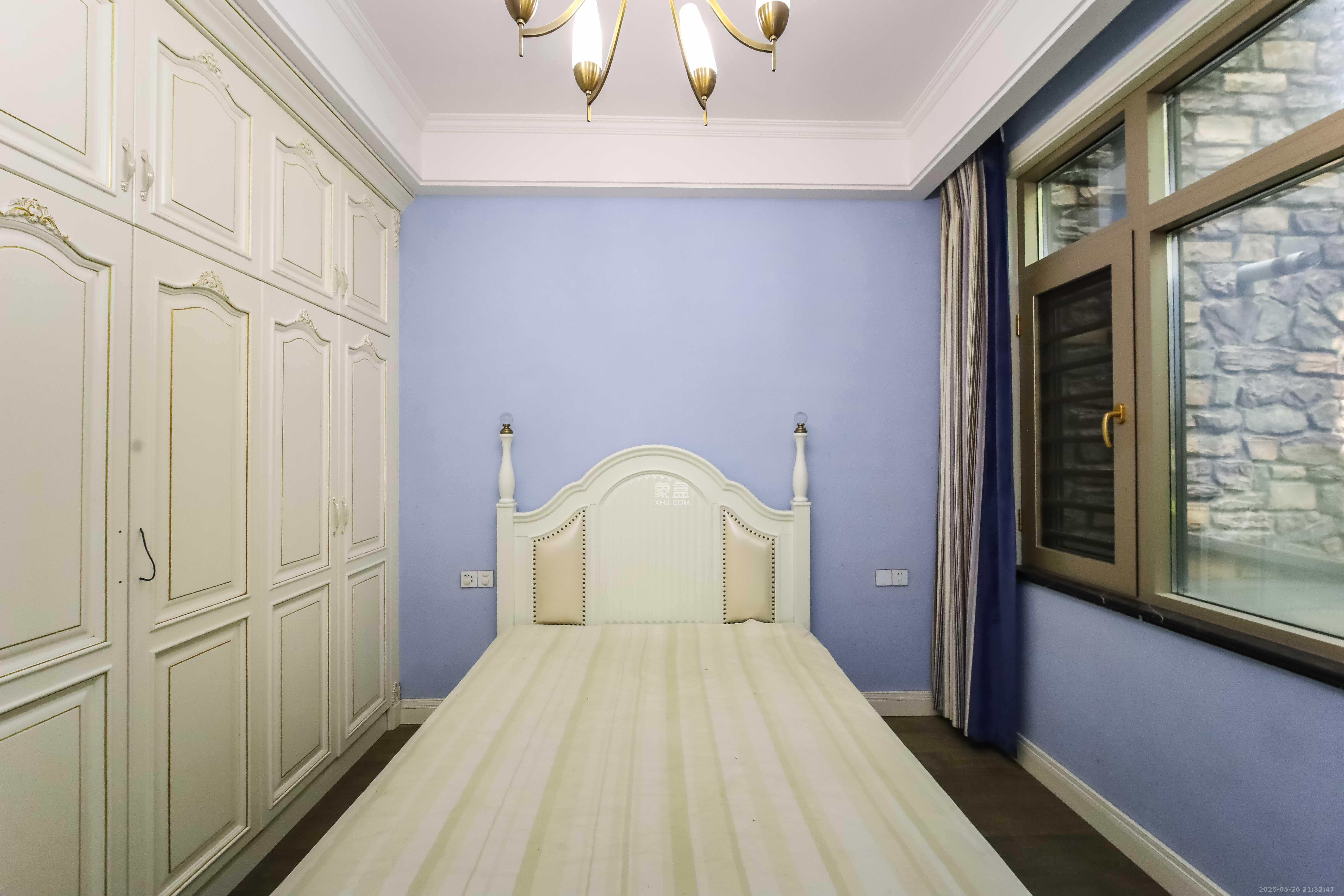 江河中央洋房  4室2厅2卫    450.0万 江河中央洋房  4室2厅2卫    450.0万卧室