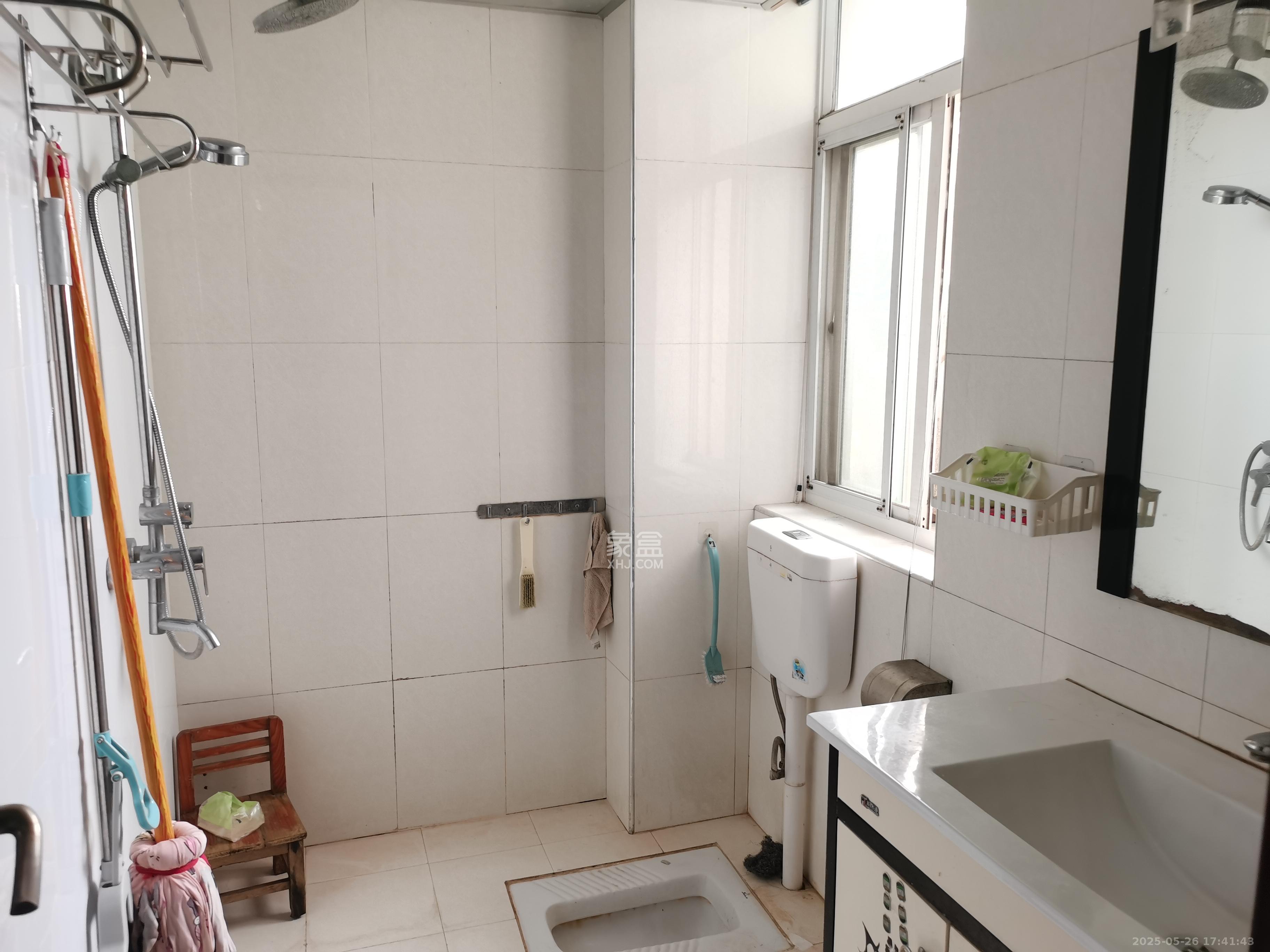 景江雅苑 2室2厅1卫 2300.0元/月 景江雅苑 2室2厅1卫 2300.0元/月室内图