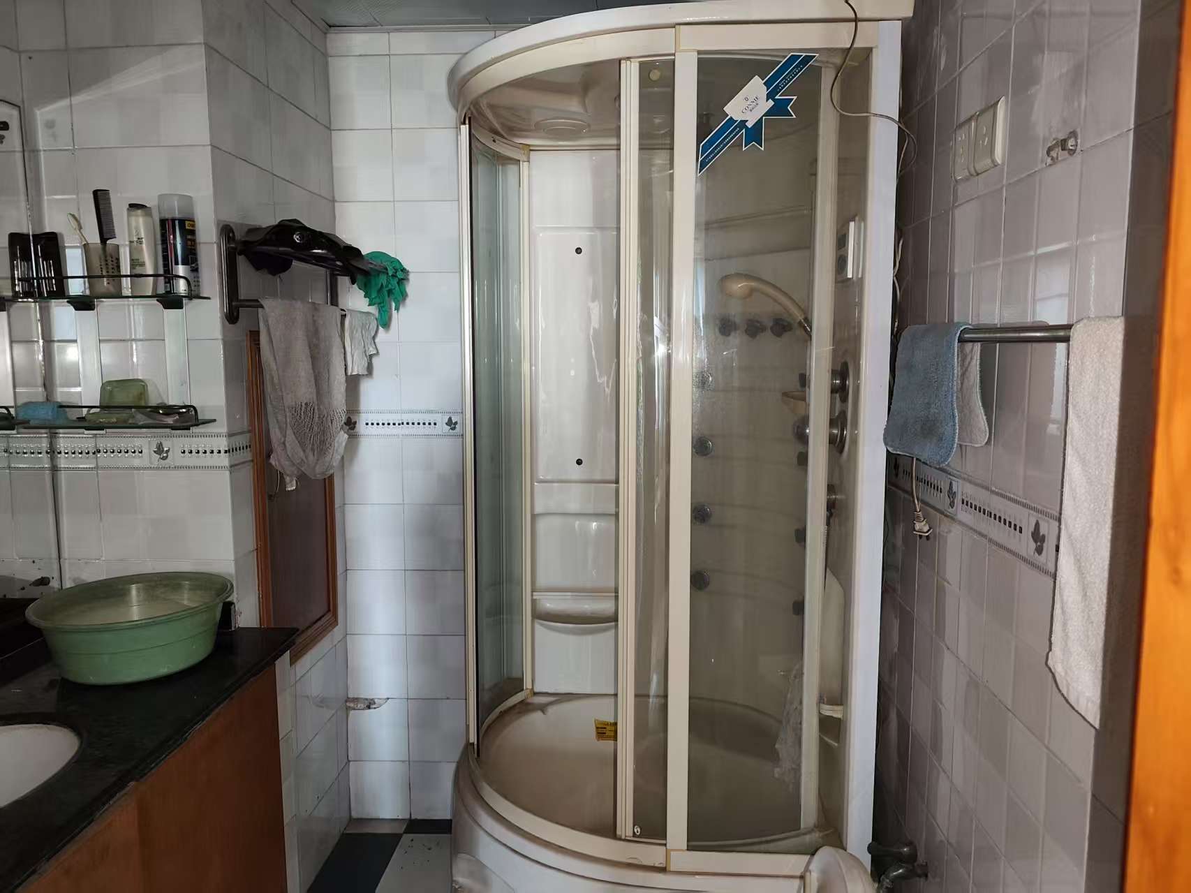 银丰大厦 4室2厅2卫 78.0万 银丰大厦 4室2厅2卫 78.0万室内图