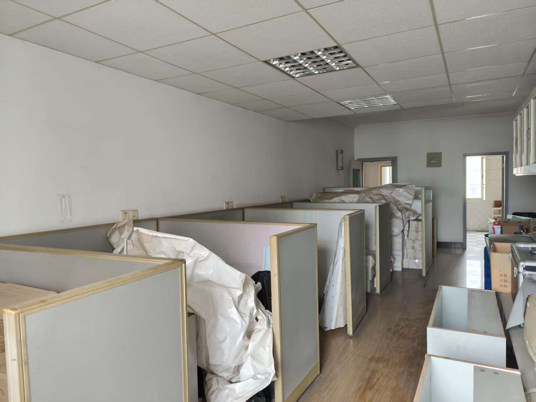 银丰大厦 4室2厅2卫 78.0万 银丰大厦 4室2厅2卫 78.0万室内图