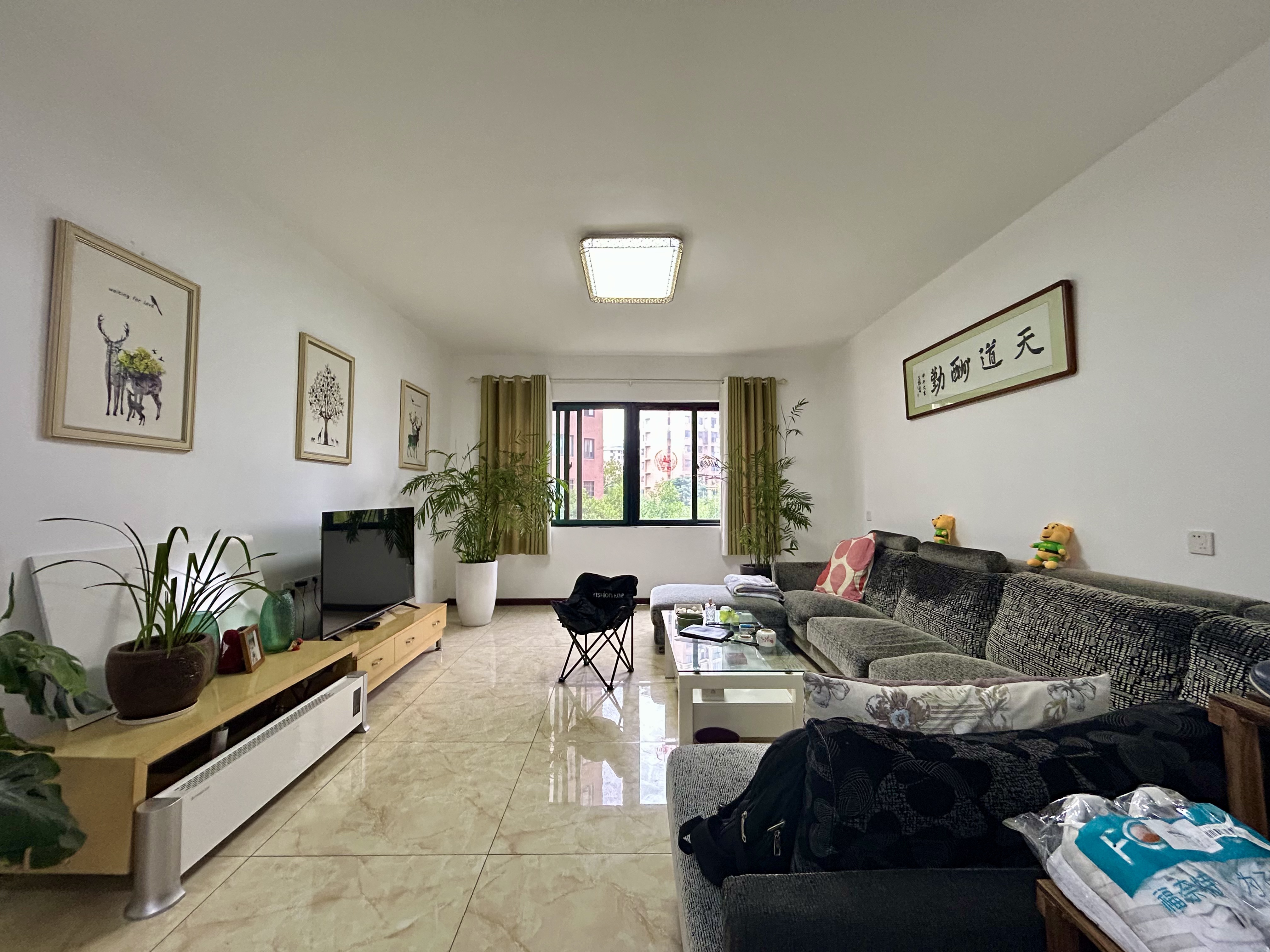 颐景园 4室2厅1卫 89.8万 颐景园 4室2厅1卫 89.8万室内图