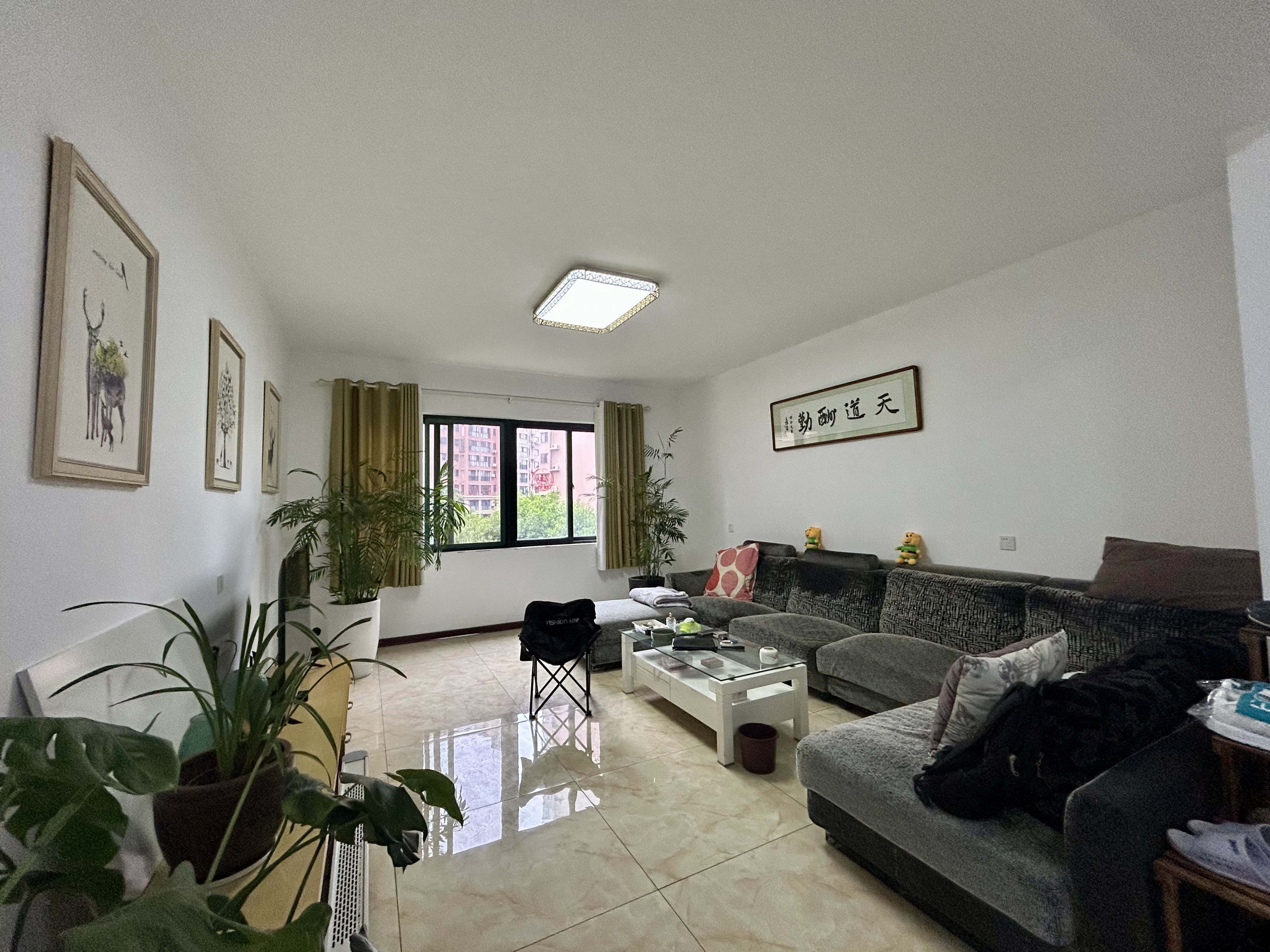 颐景园 4室2厅1卫 89.8万 颐景园 4室2厅1卫 89.8万室内图