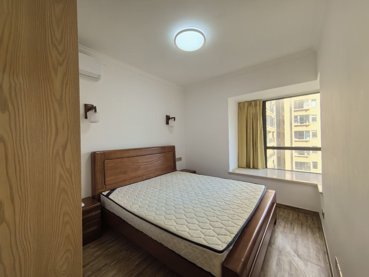 伊泰天骄二期 2室2厅1卫 136.0万 伊泰天骄二期 2室2厅1卫 136.0万室内图