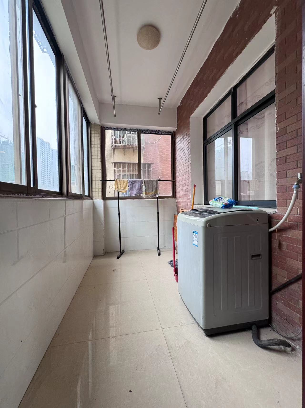 金柘北区  2室2厅1卫   1200.00元/月室内图