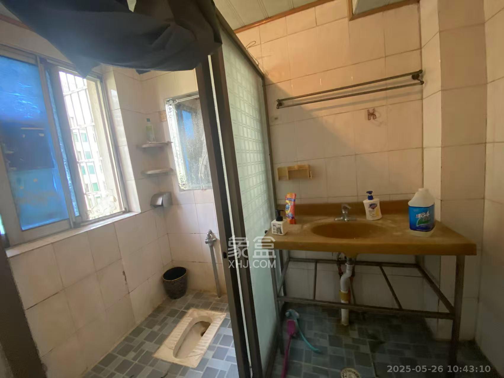 油料公司宿舍 2室1厅1卫 1700.0元/月 油料公司宿舍 2室1厅1卫 1700.0元/月室内图