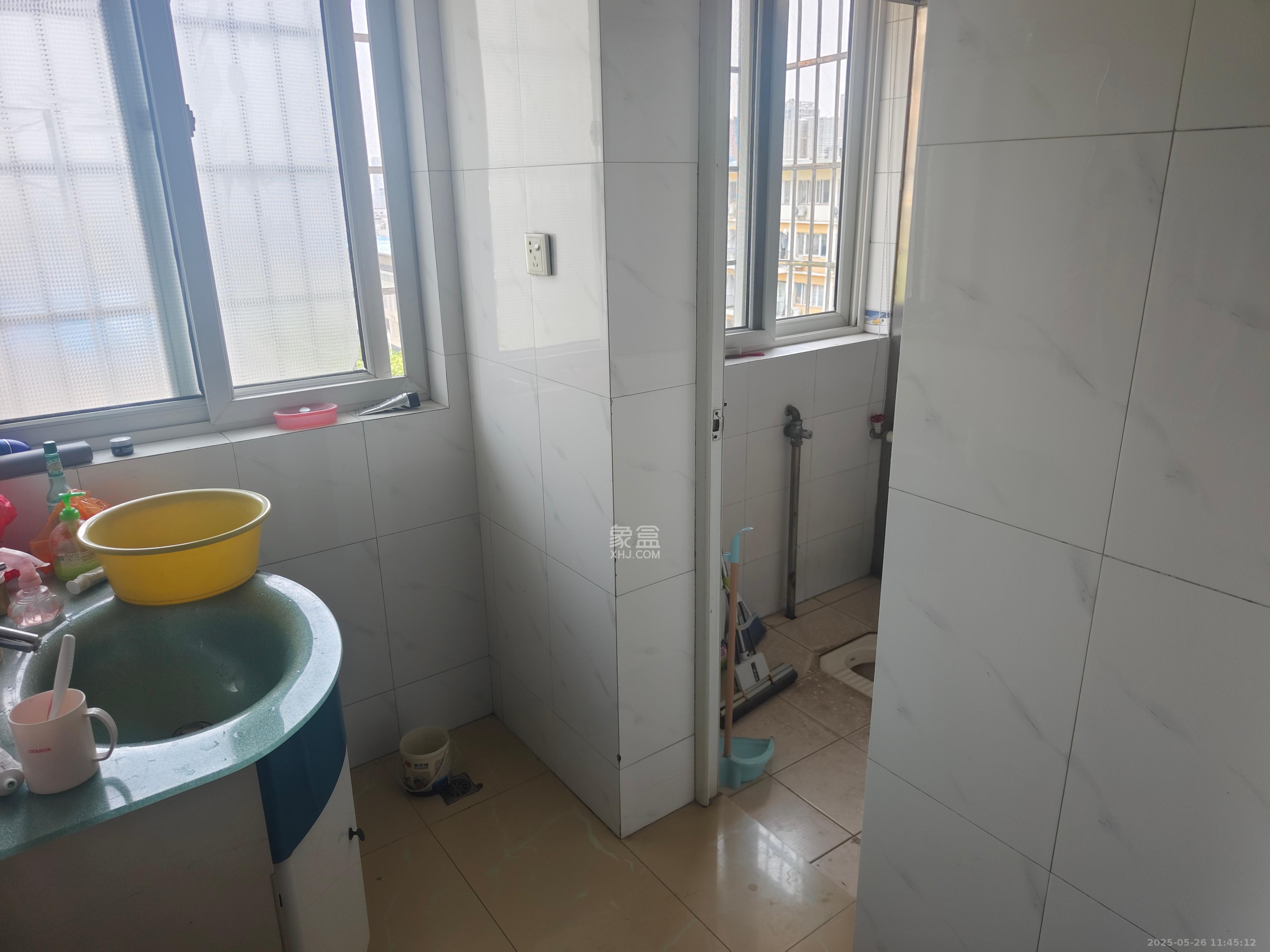 星沙国税局宿舍(星邻东苑) 4室2厅2卫 2000.0元/月 星沙国税局宿舍(星邻东苑) 4室2厅2卫 2000.0元/月室内图