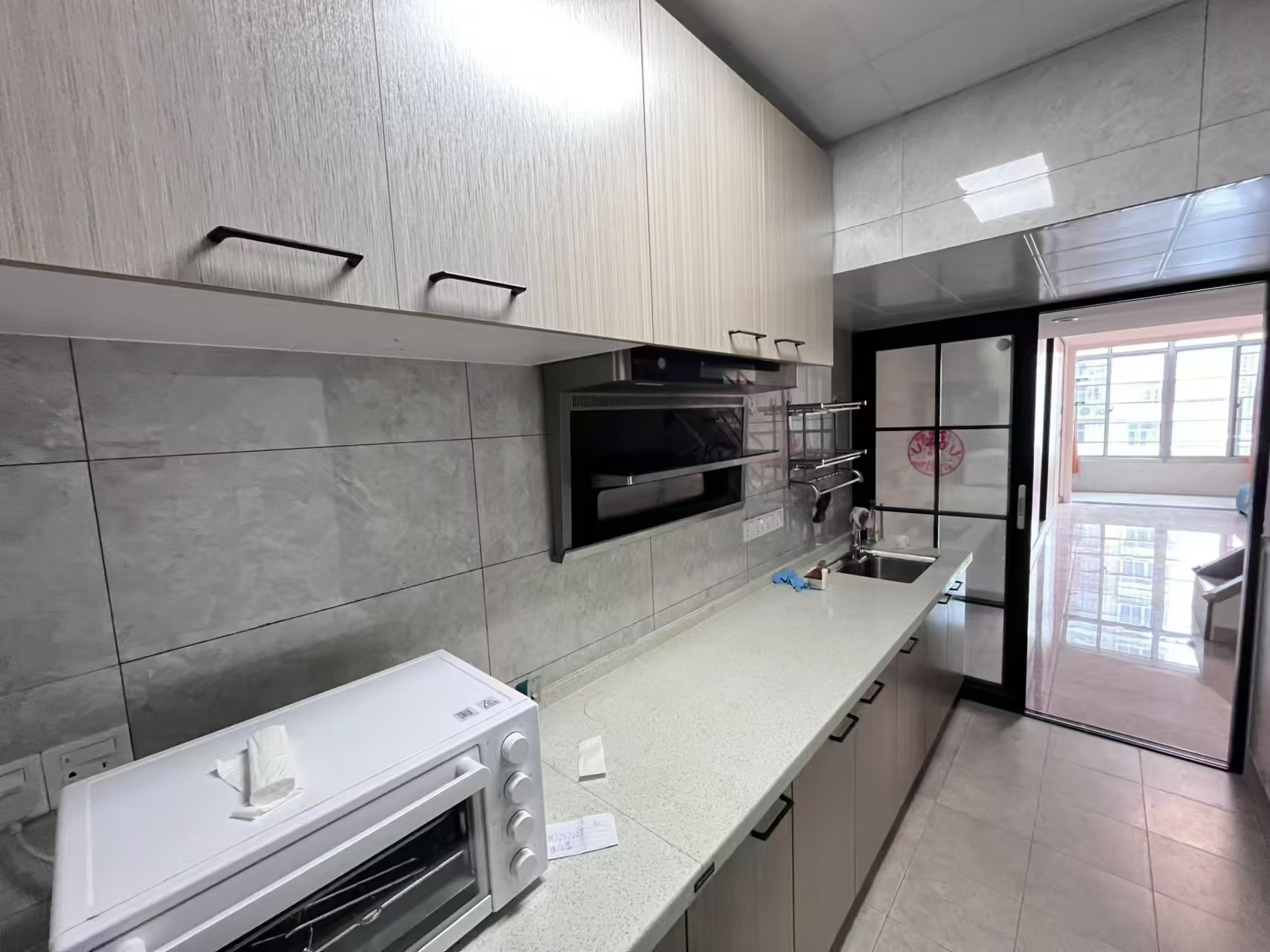 华南城市广场 1室0厅0卫 1500.0元/月 华南城市广场 1室0厅0卫 1500.0元/月室内图