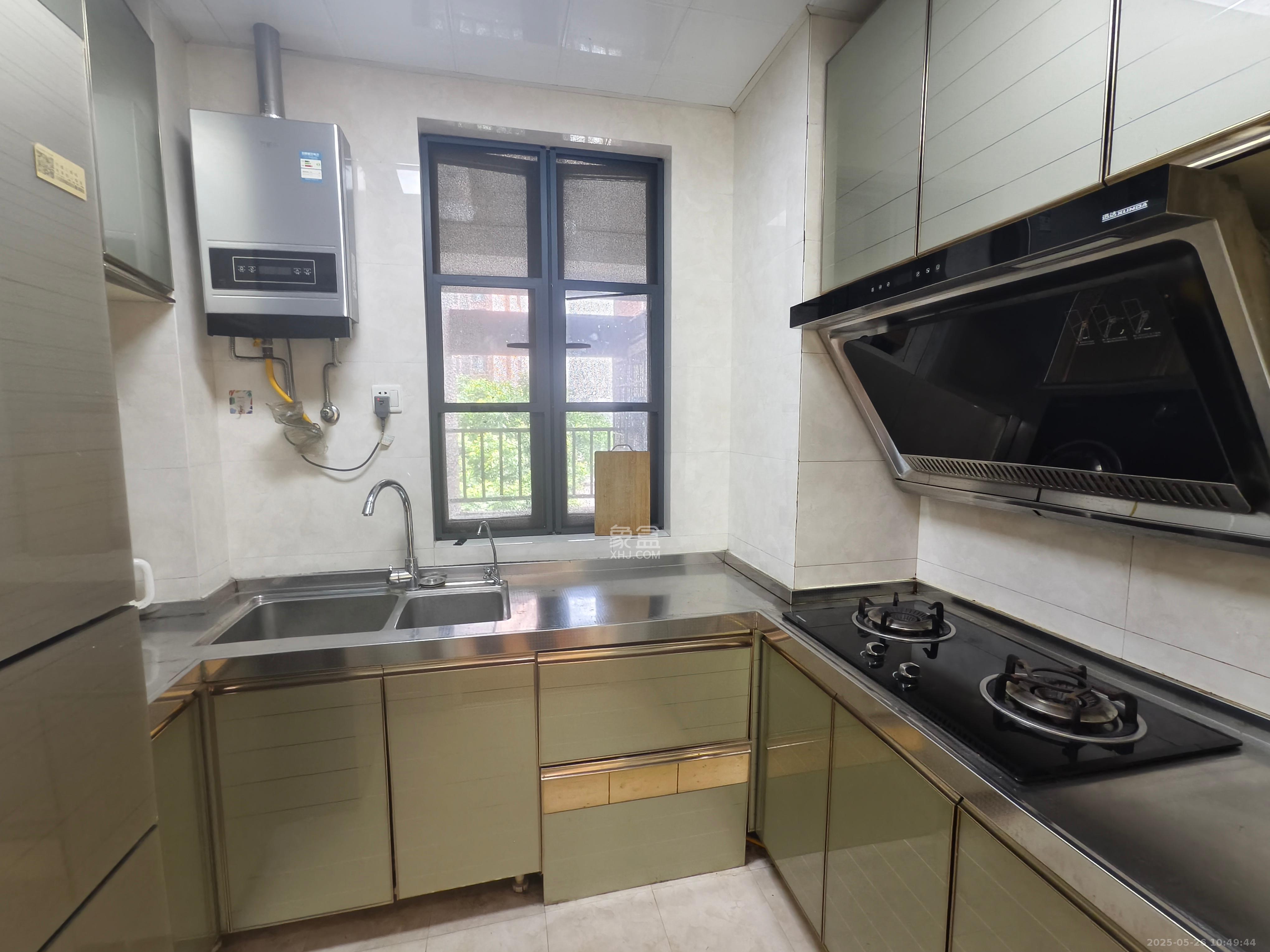 三一街区  2室2厅1卫   1500.00元/月室内图