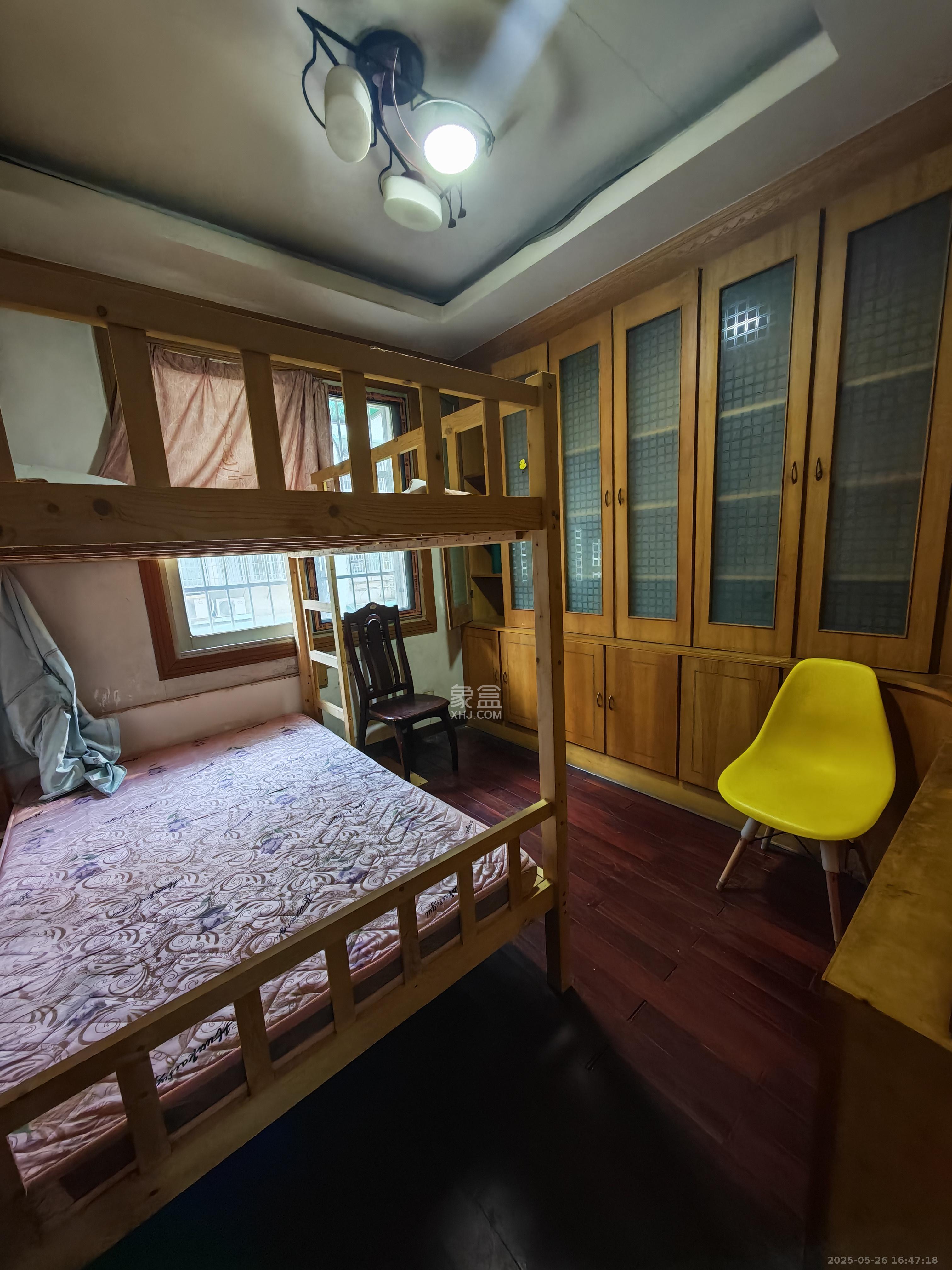 天润花园  3室2厅2卫    2200.0元/月室内图