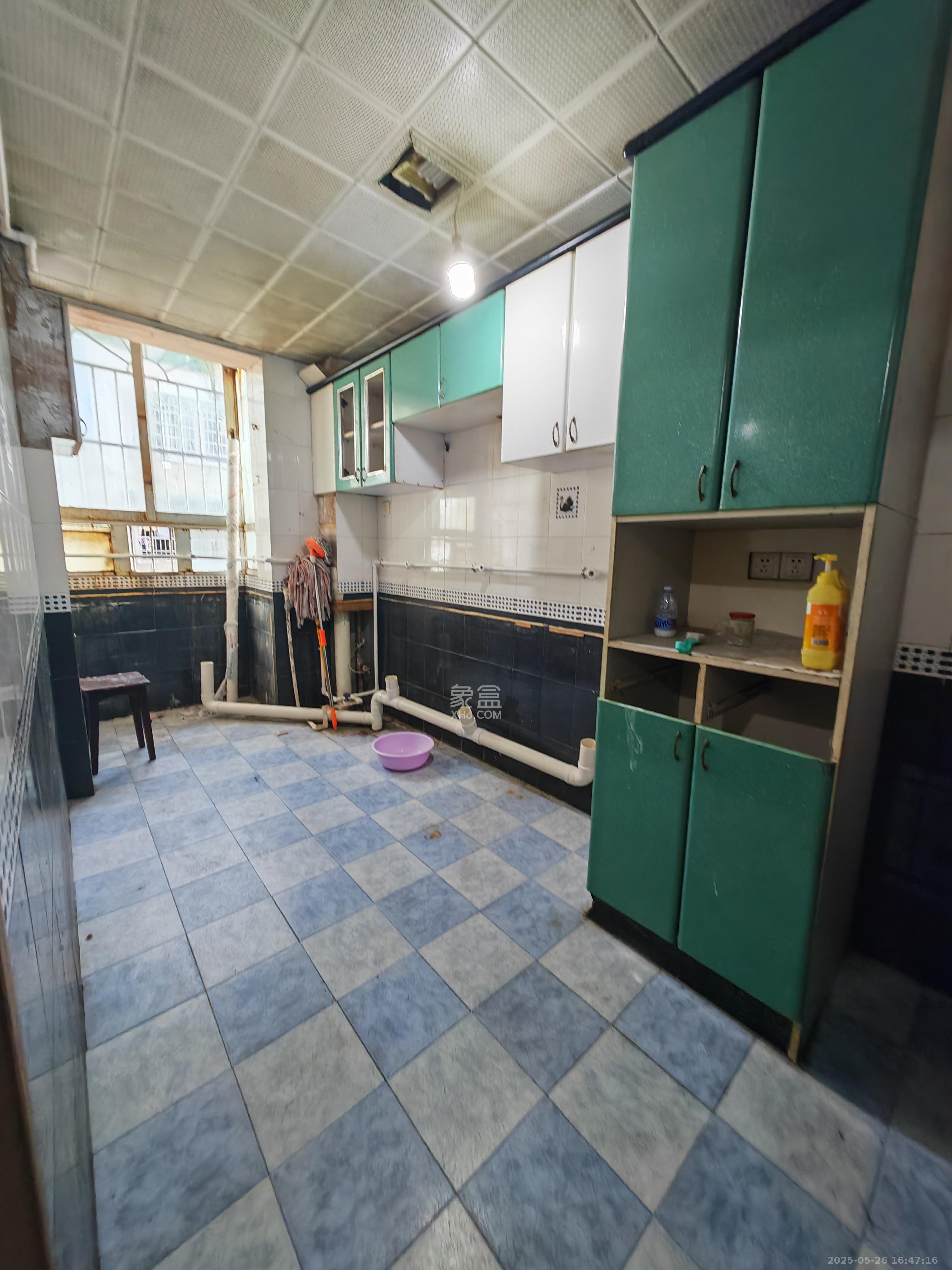 天润花园 3室2厅2卫 2200.0元/月 天润花园 3室2厅2卫 2200.0元/月室内图