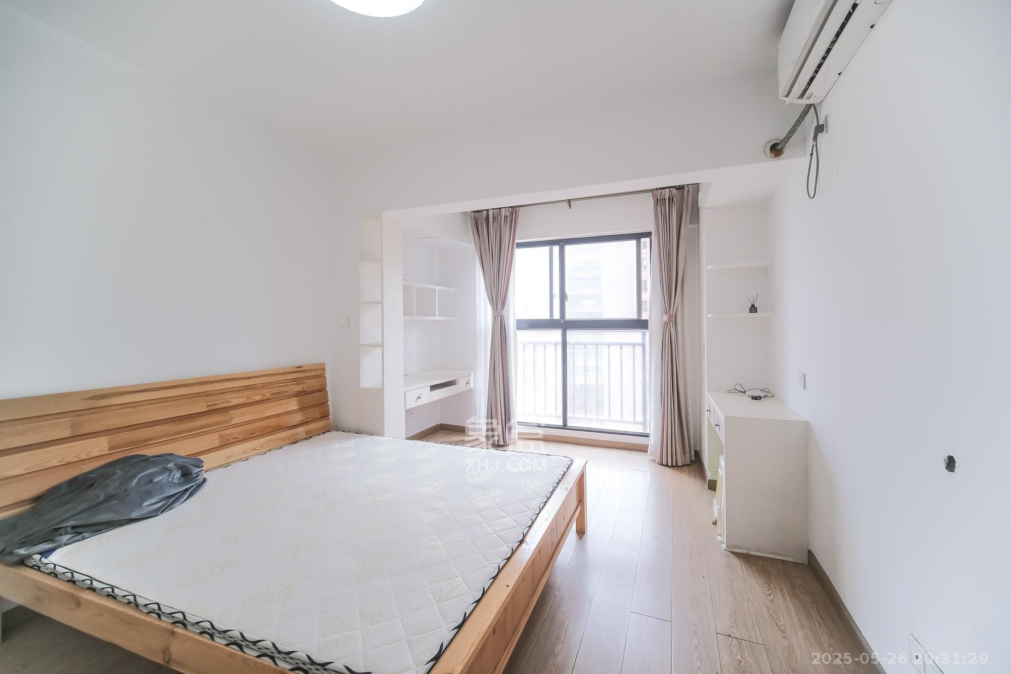 三一街区 2室2厅1卫 52.0万 三一街区 2室2厅1卫 52.0万卧室