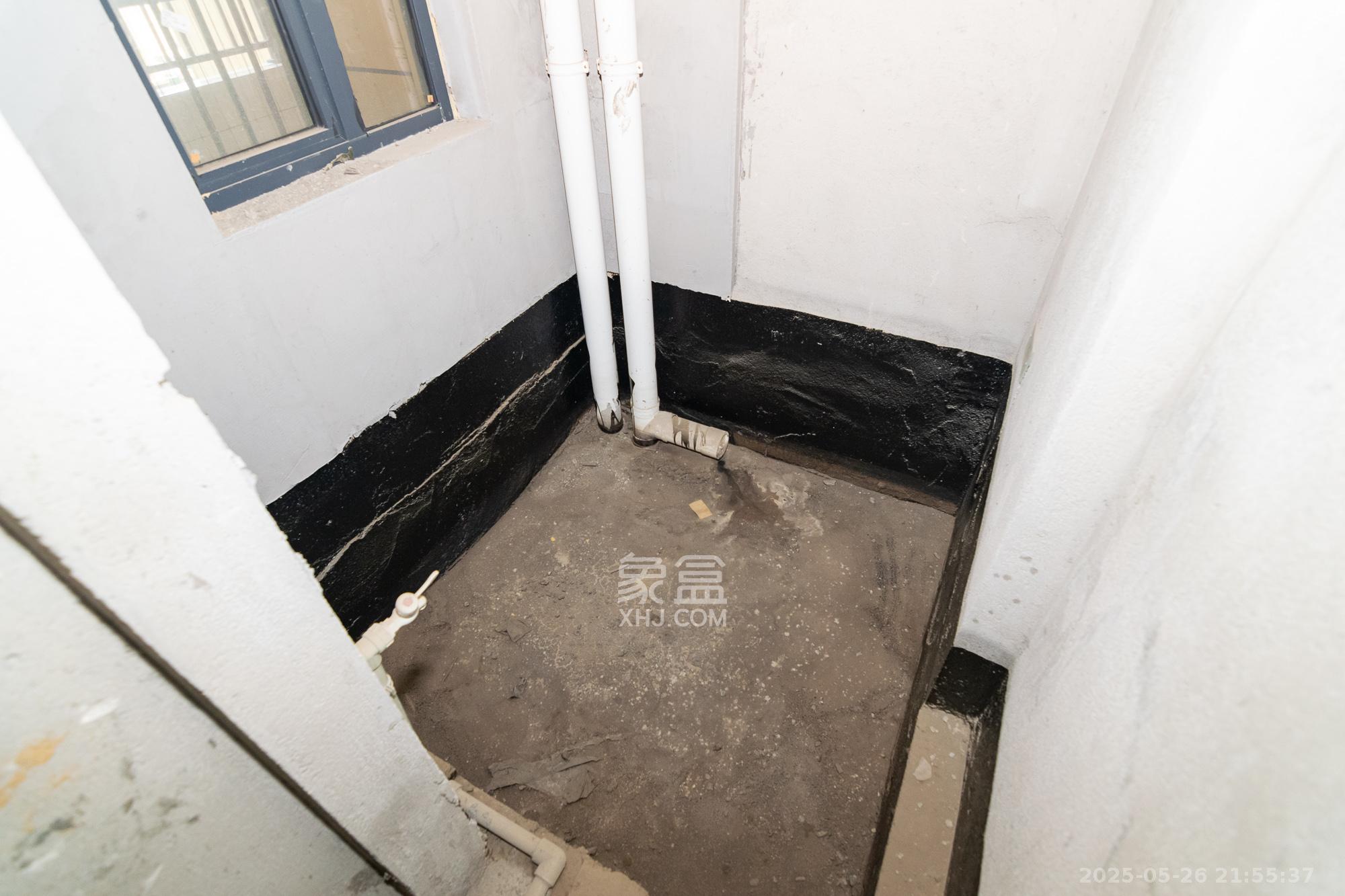 澳海谷山府 4室2厅2卫 85.0万 澳海谷山府 4室2厅2卫 85.0万卫生间