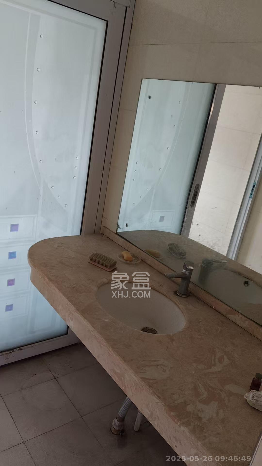 新路小区  3室2厅1卫    2000.0元/月 新路小区  3室2厅1卫    2000.0元/月室内图