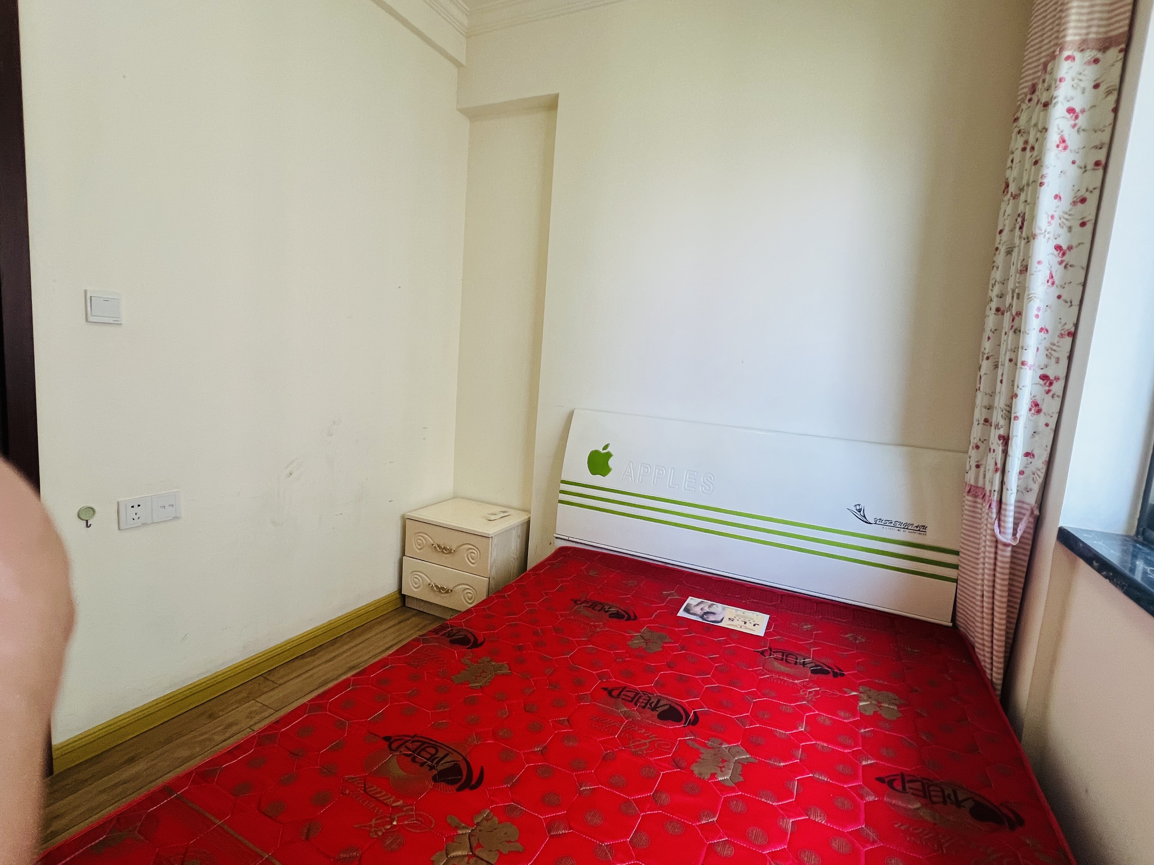 碧桂园 3室2厅1卫 1500.0元/月 碧桂园 3室2厅1卫 1500.0元/月室内图