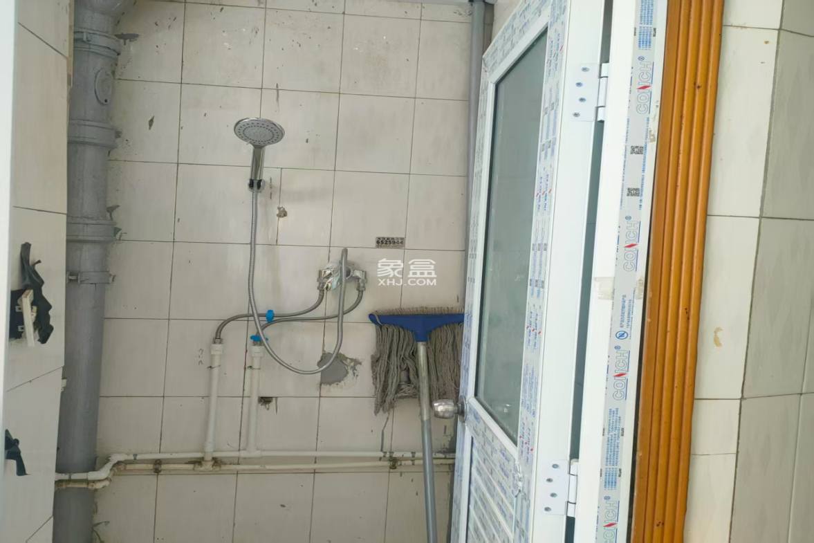 外贸局大院 3室2厅1卫 1000.0元/月 外贸局大院 3室2厅1卫 1000.0元/月室内图