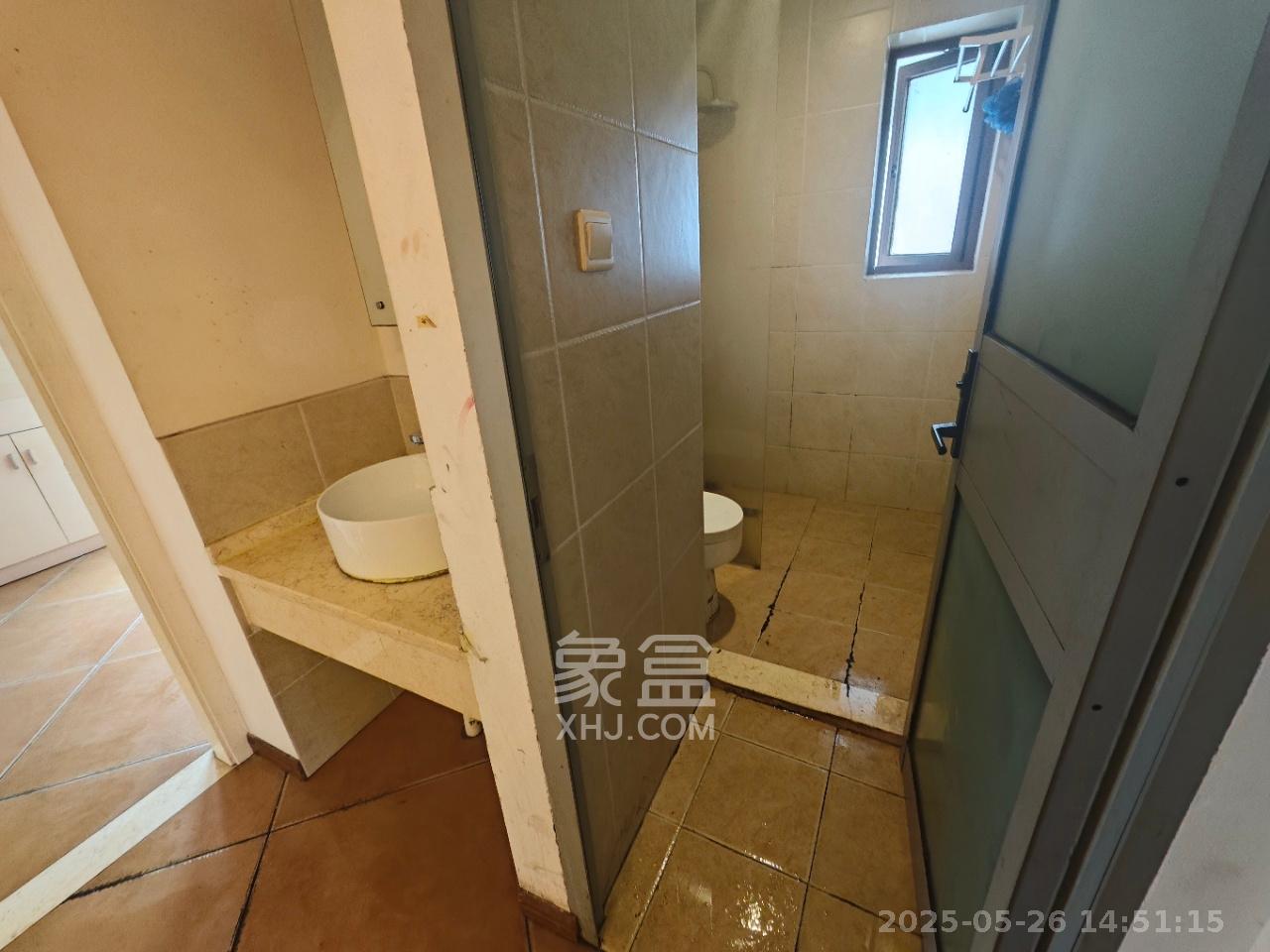 高信向日葵  3室1厅1卫   1600.00元/月室内图