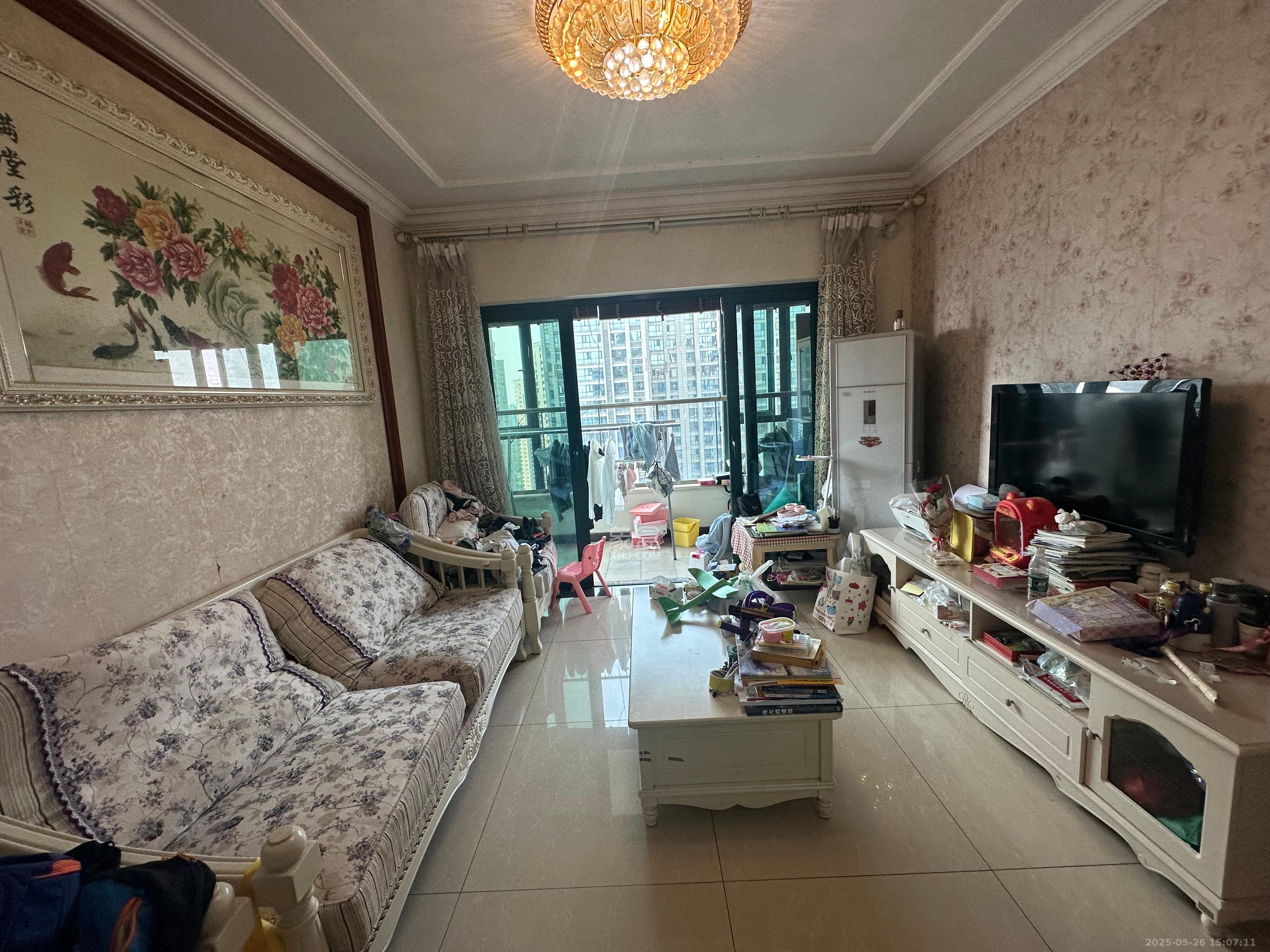 恒大华府  3室2厅1卫   2700.00元/月室内图1
