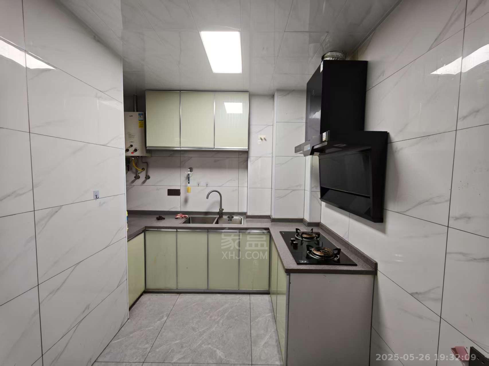 金轮津桥华府 3室2厅1卫 1800.0元/月 金轮津桥华府 3室2厅1卫 1800.0元/月室内图