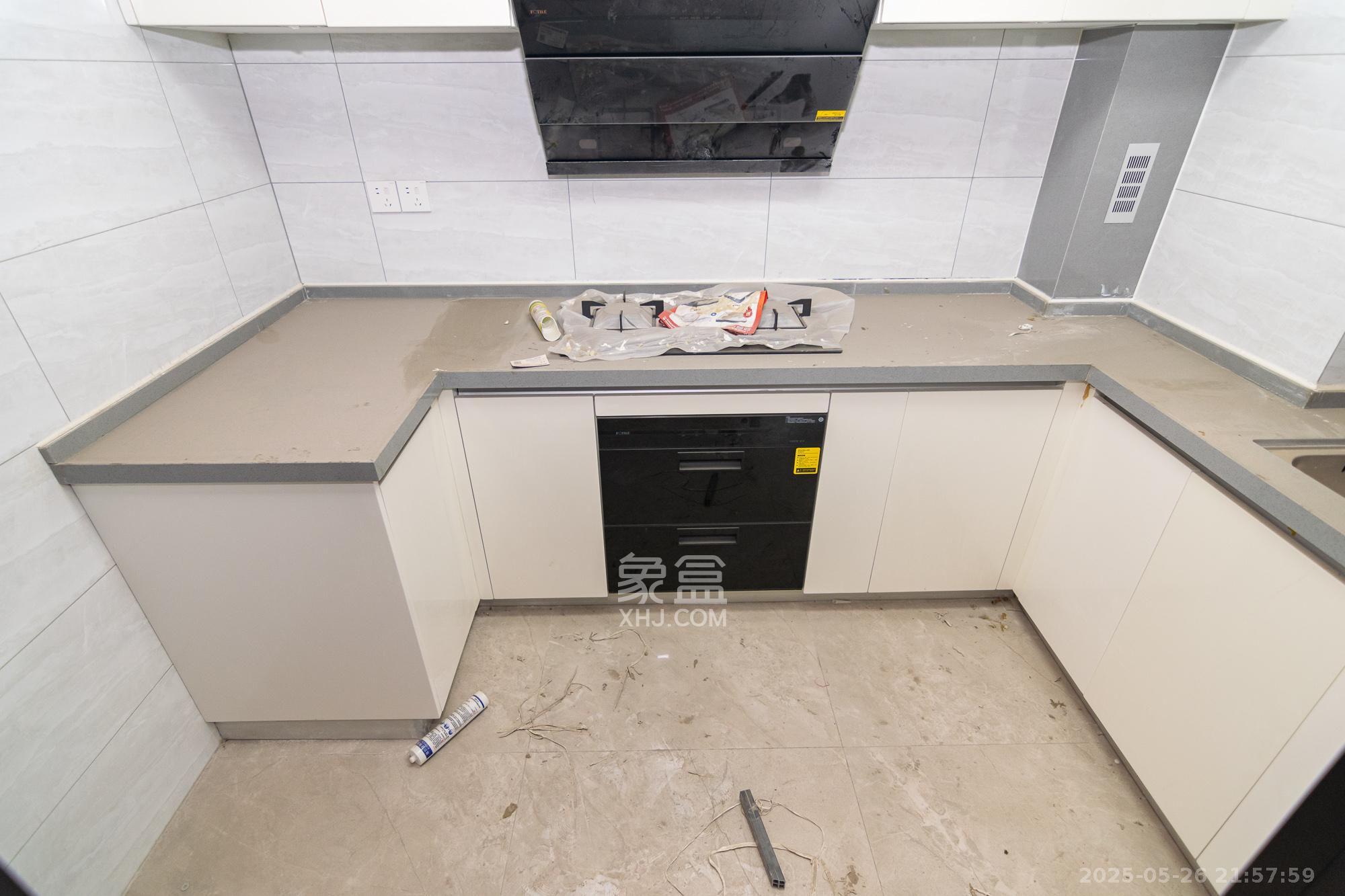 澳海望洲府  3室2厅2卫    76.0万 澳海望洲府  3室2厅2卫    76.0万厨房