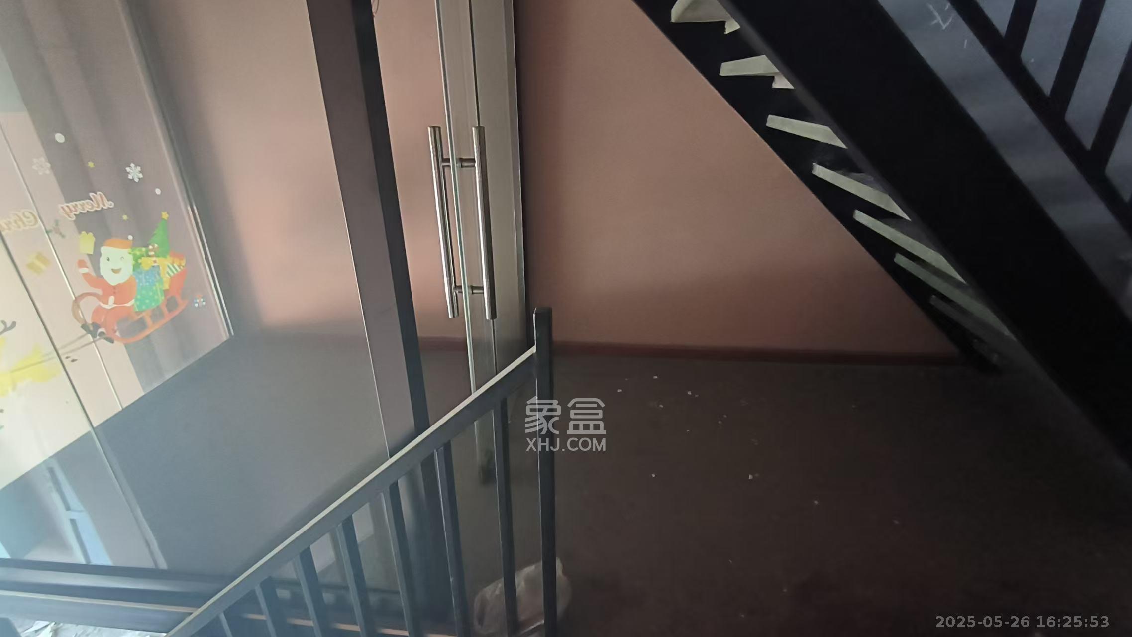 复地崑玉国际一期   230.0㎡     12000.00元/月室内图