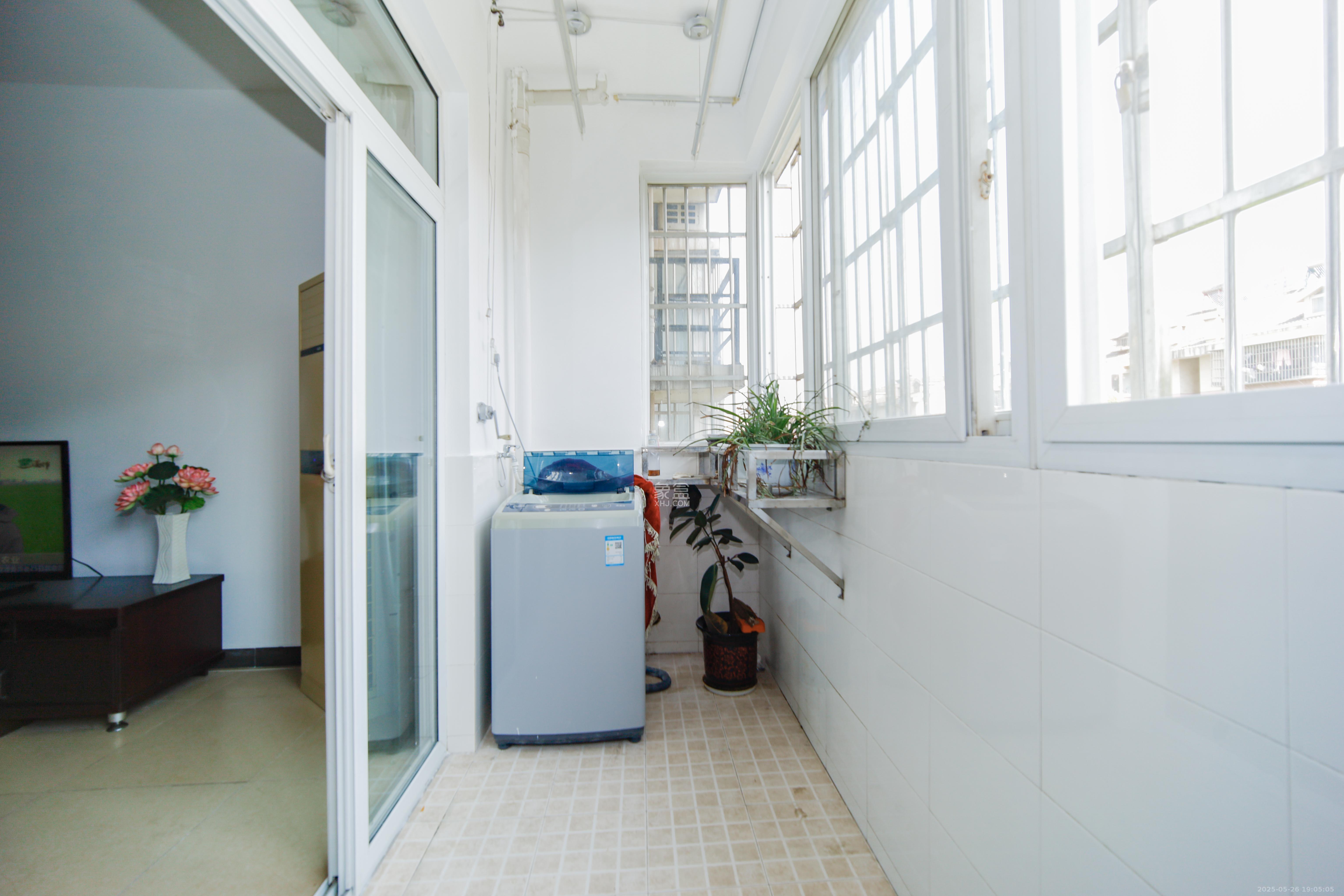 湘樟园小区(湘樟家园)  3室2厅1卫    65.5万 湘樟园小区(湘樟家园)  3室2厅1卫    65.5万阳台