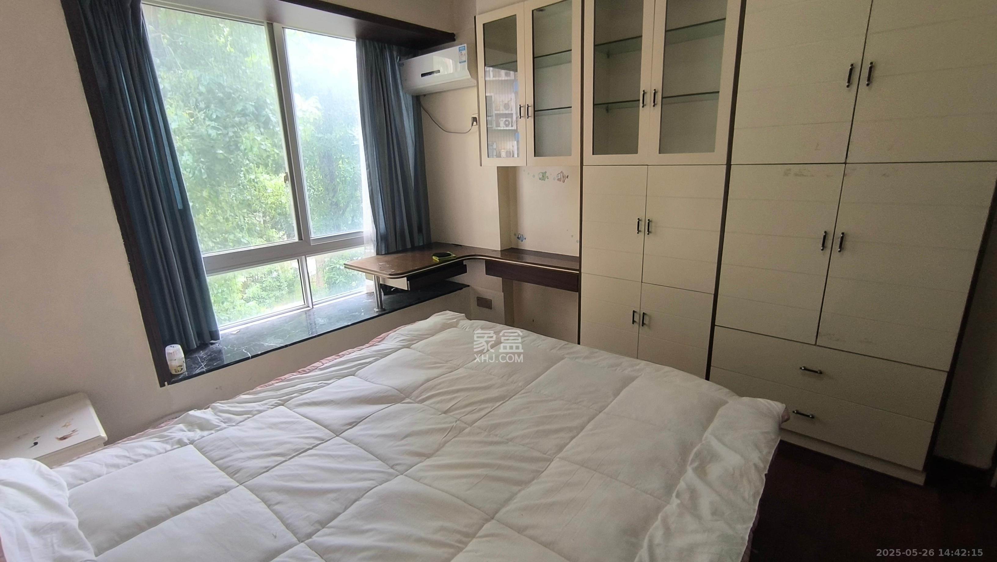 湘中海星之都  3室2厅2卫   2800.00元/月