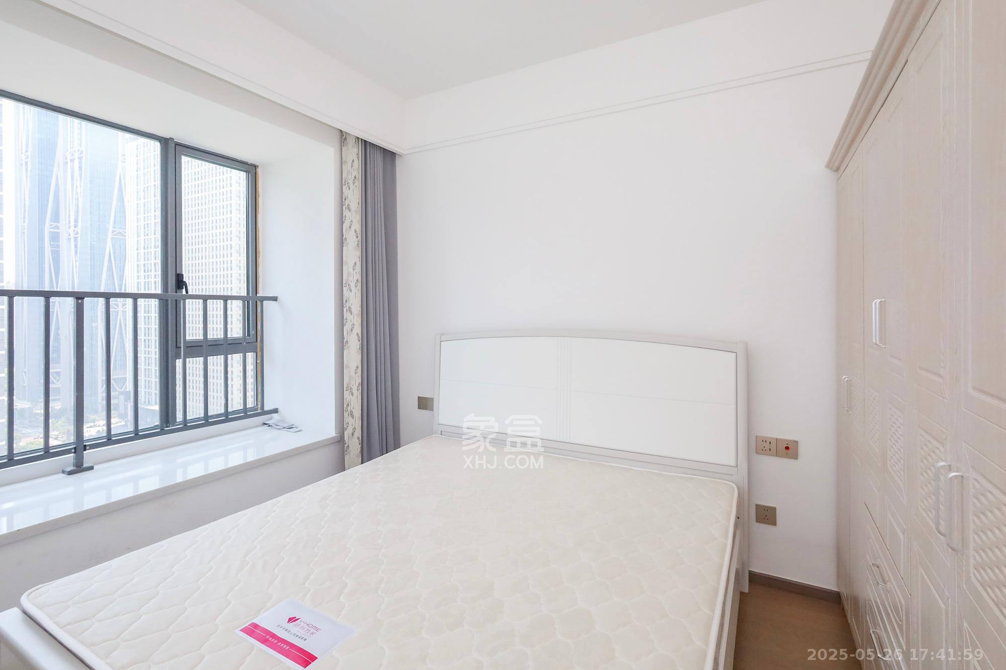 复地滨江金融中心 3室2厅2卫 199.8万 复地滨江金融中心 3室2厅2卫 199.8万卧室