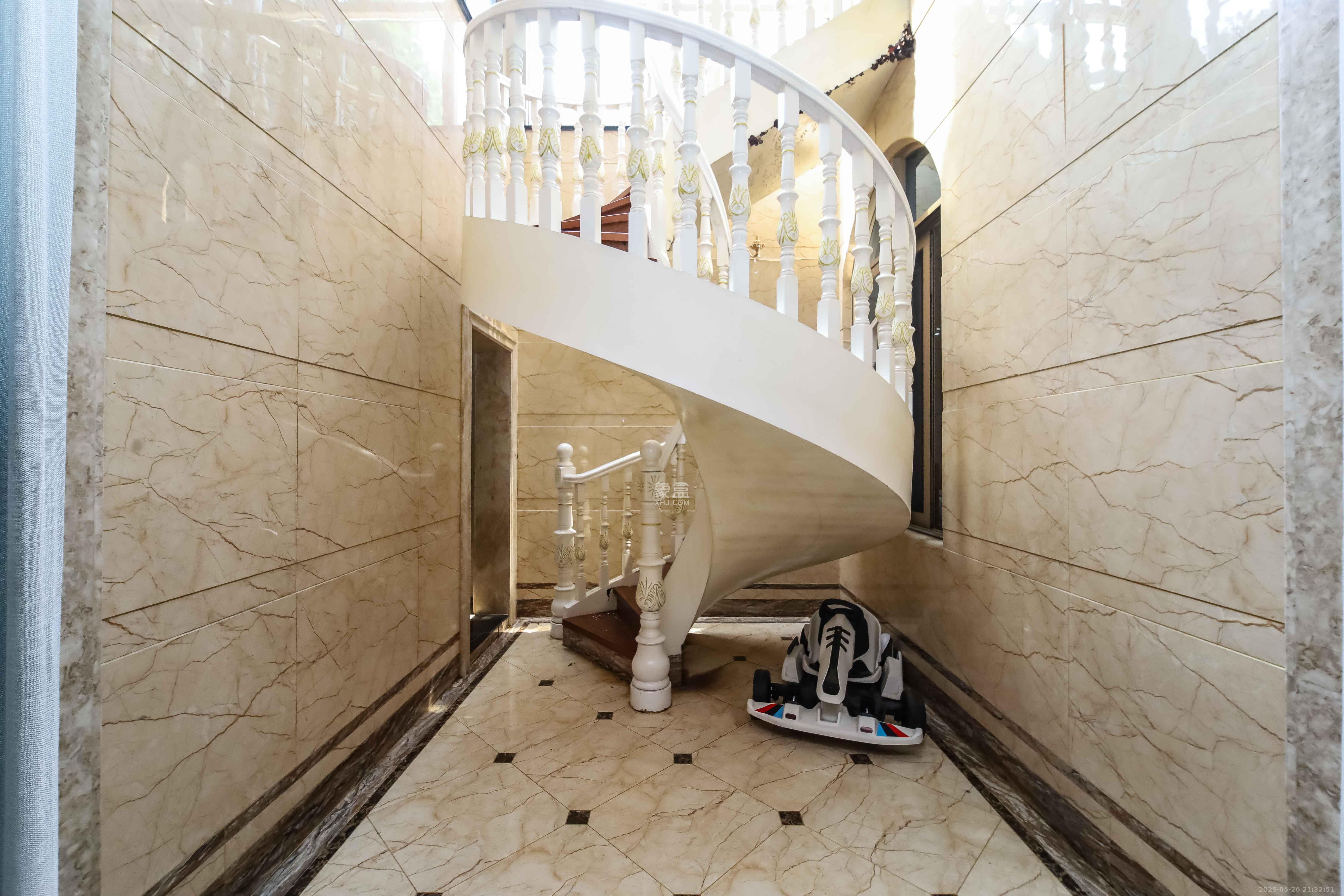 江河中央洋房  4室2厅2卫    450.0万 江河中央洋房  4室2厅2卫    450.0万其他