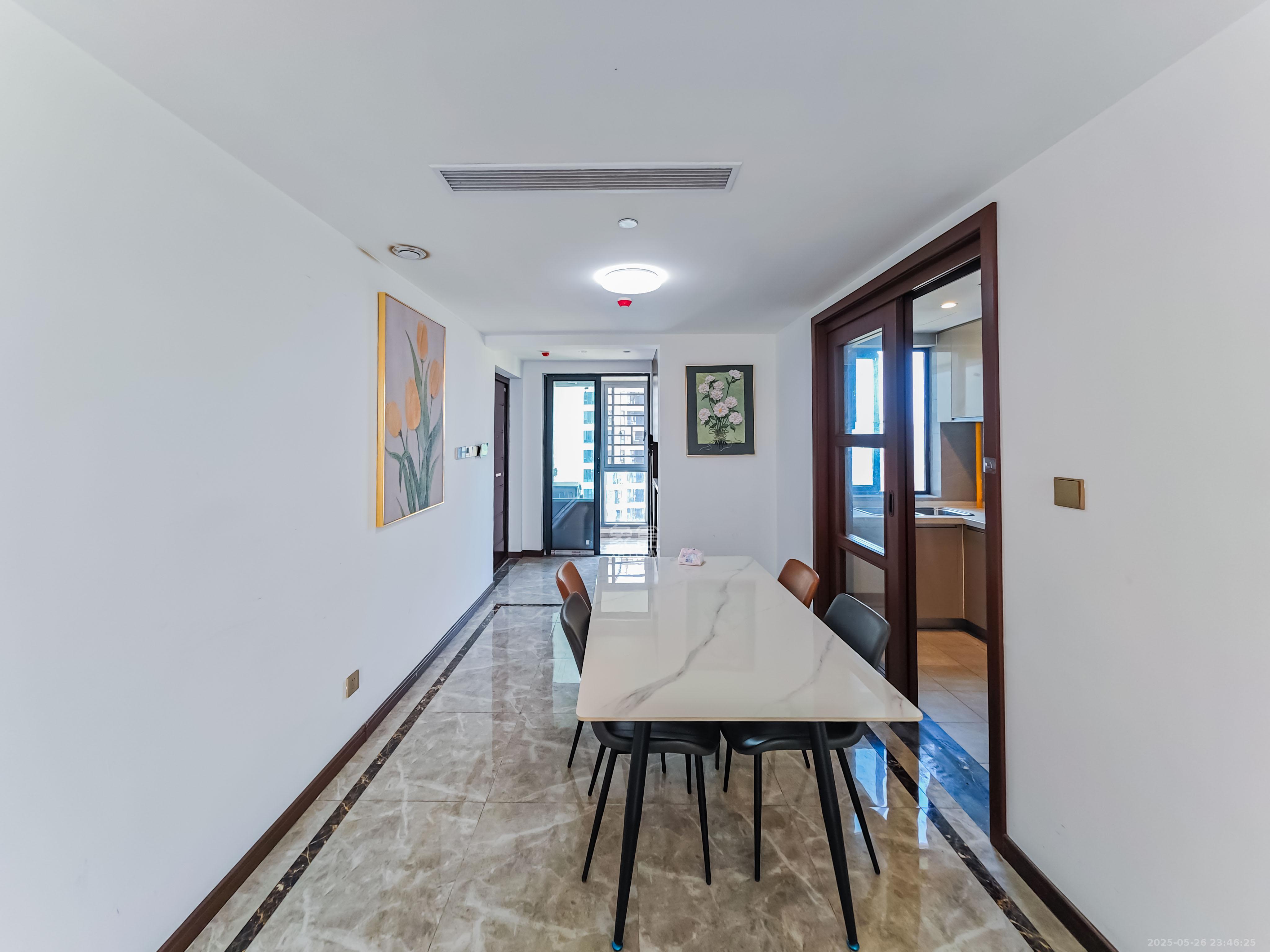 绿地长沙城际空间站(柏仕佳苑) 4室2厅2卫 185.0万 绿地长沙城际空间站(柏仕佳苑) 4室2厅2卫 185.0万客厅