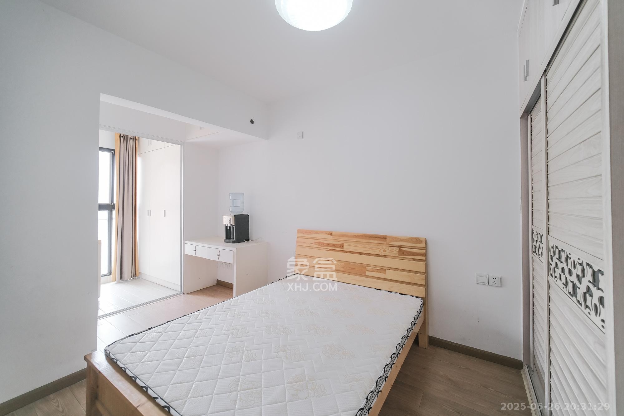 三一街区 2室2厅1卫 52.0万 三一街区 2室2厅1卫 52.0万卧室