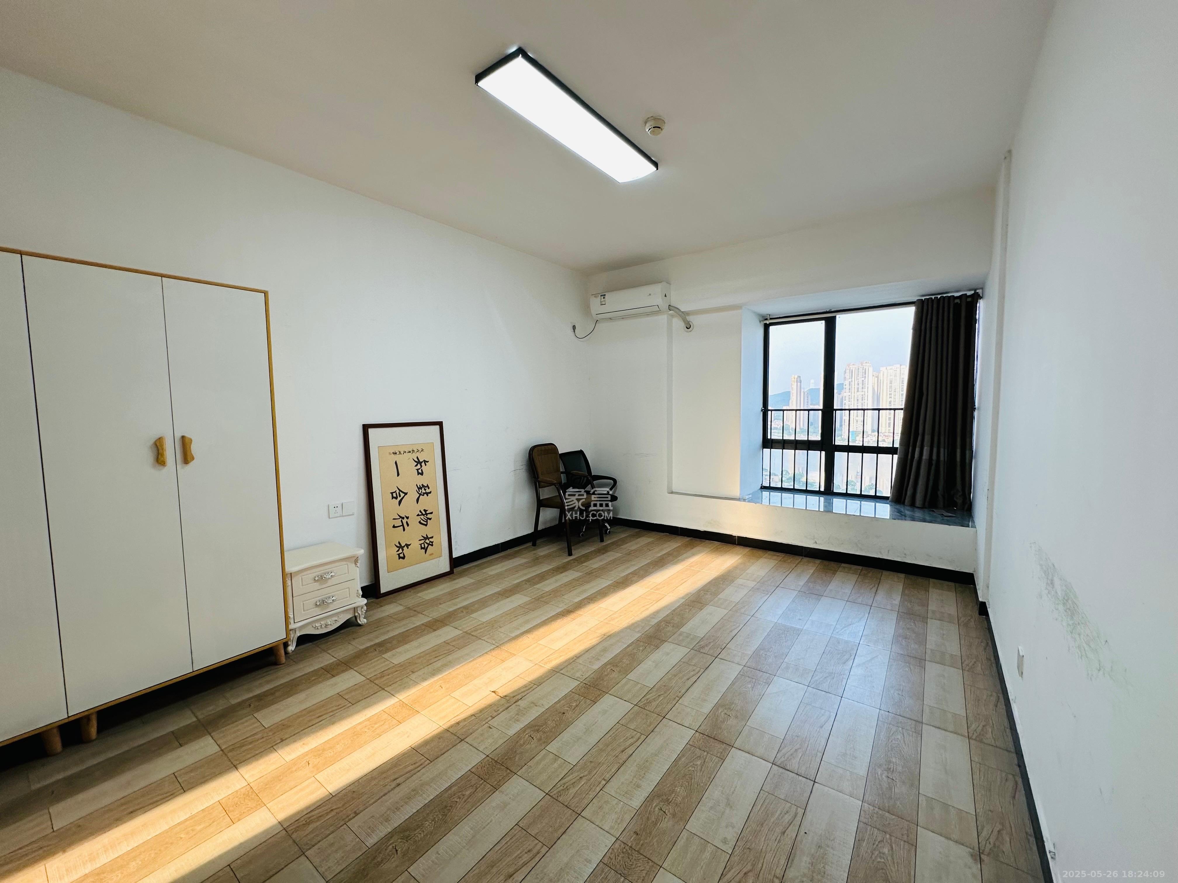 天祥水晶湾  3室2厅2卫   5000.00元/月室内图