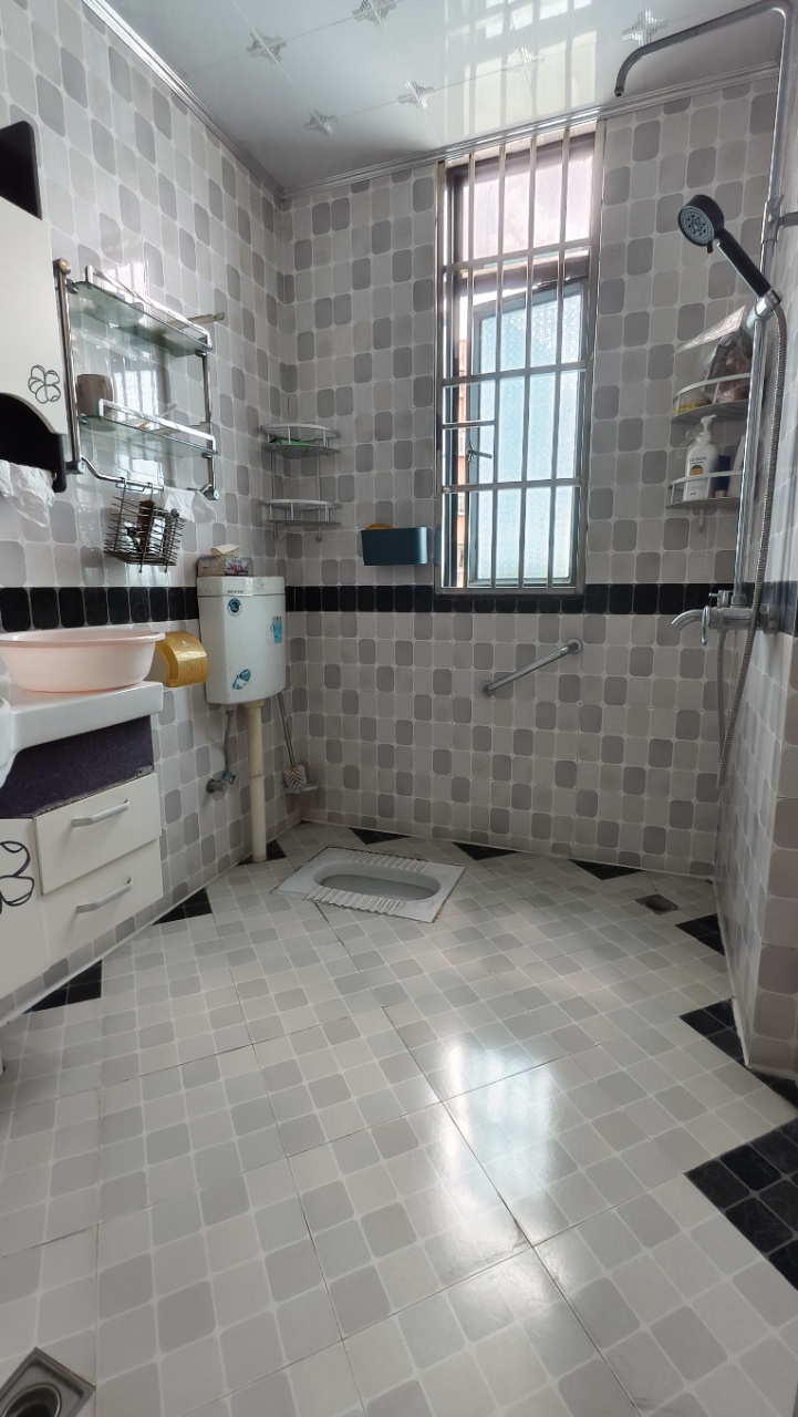 金城一品 4室2厅2卫 226.0万 金城一品 4室2厅2卫 226.0万客厅