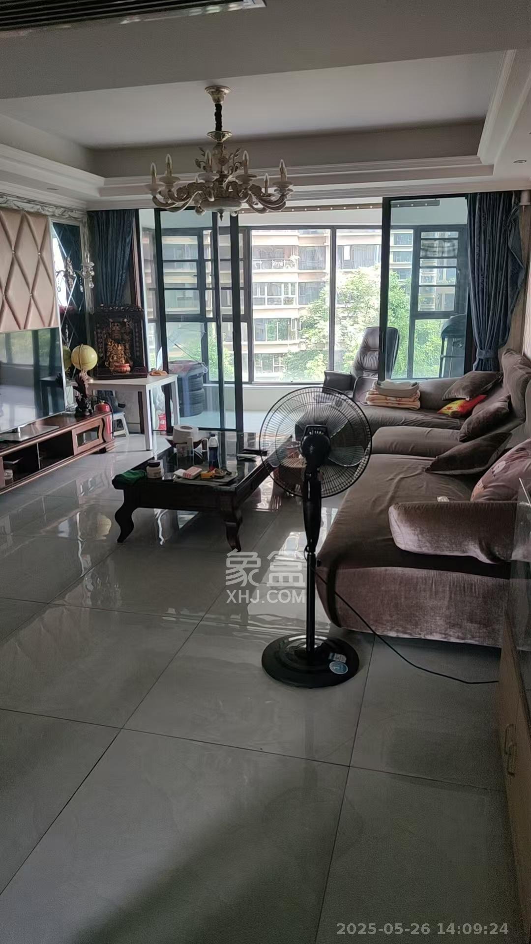 红橡华园(菲莎公馆)  3室2厅1卫    4000.0元/月 红橡华园(菲莎公馆)  3室2厅1卫    4000.0元/月室内图