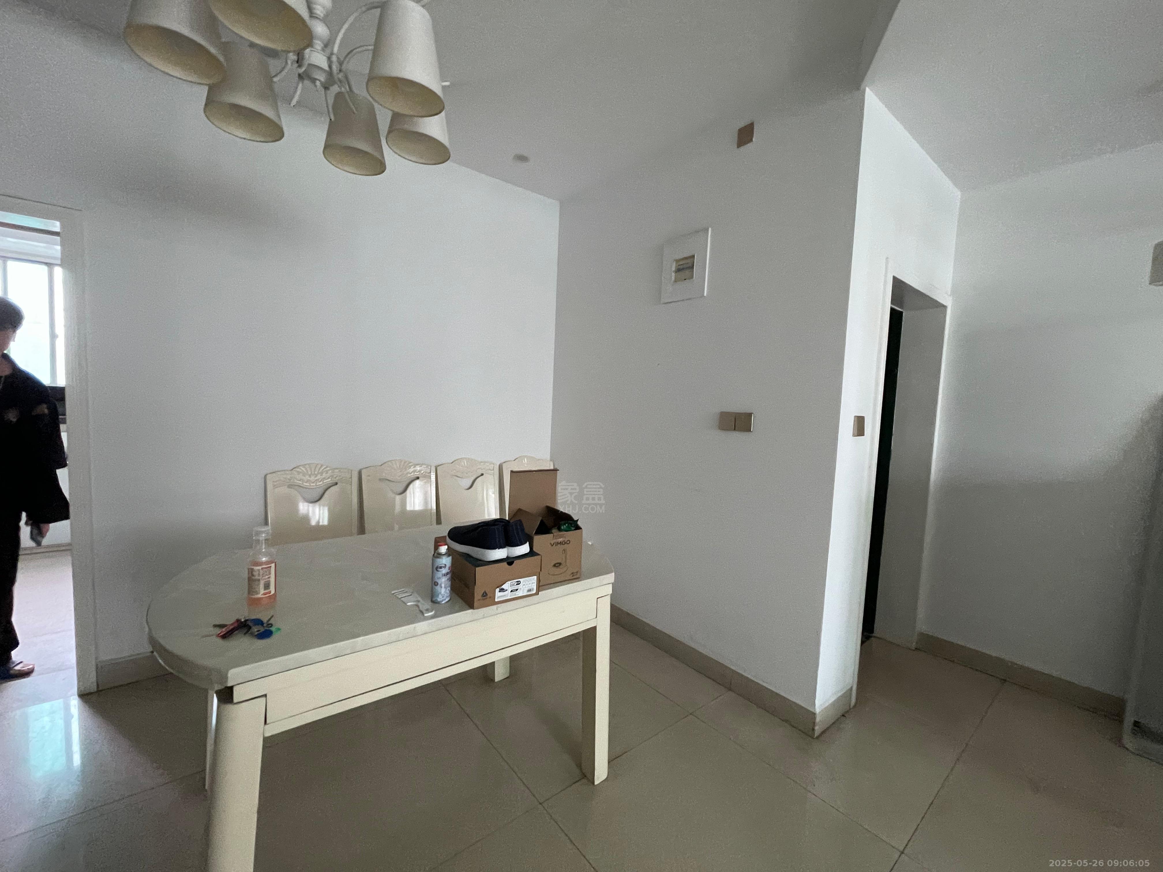 银苑小区 3室2厅2卫 1600.0元/月 银苑小区 3室2厅2卫 1600.0元/月室内图