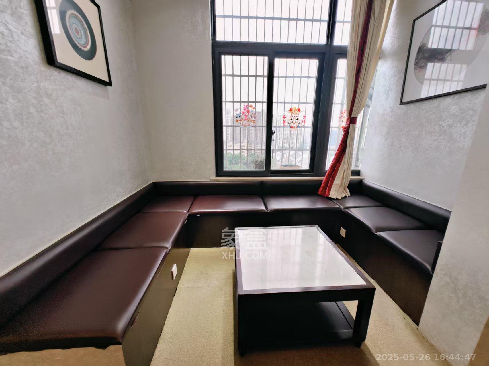 上庭苑  4室2厅2卫    5000.0元/月 上庭苑  4室2厅2卫    5000.0元/月室内图