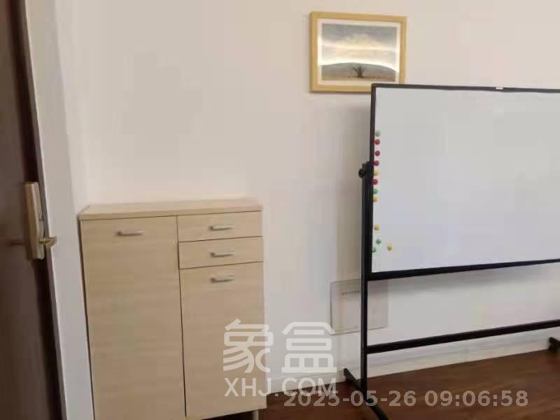 万科里梅溪郡  3室2厅2卫   3800.00元/月室内图