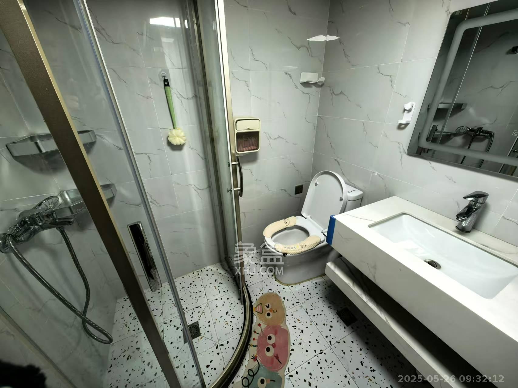 天鸿天府(天鸿中央大院) 2室1厅1卫 1900.0元/月 天鸿天府(天鸿中央大院) 2室1厅1卫 1900.0元/月室内图