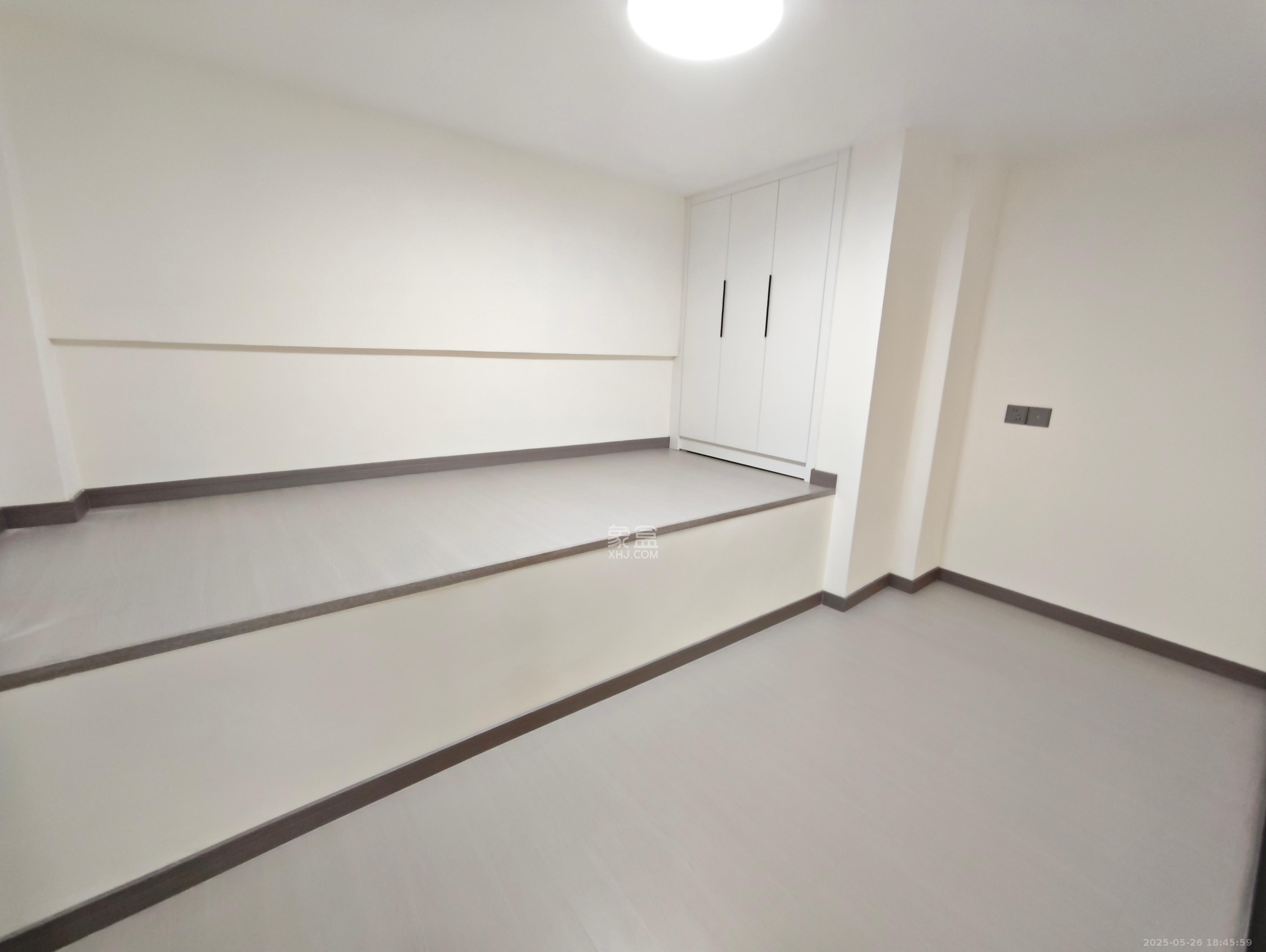 卓越中寰  2室1厅1卫   2300.00元/月室内图