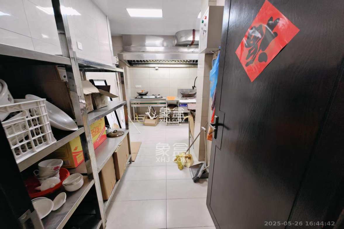 上庭苑  4室2厅2卫    5000.0元/月 上庭苑  4室2厅2卫    5000.0元/月室内图