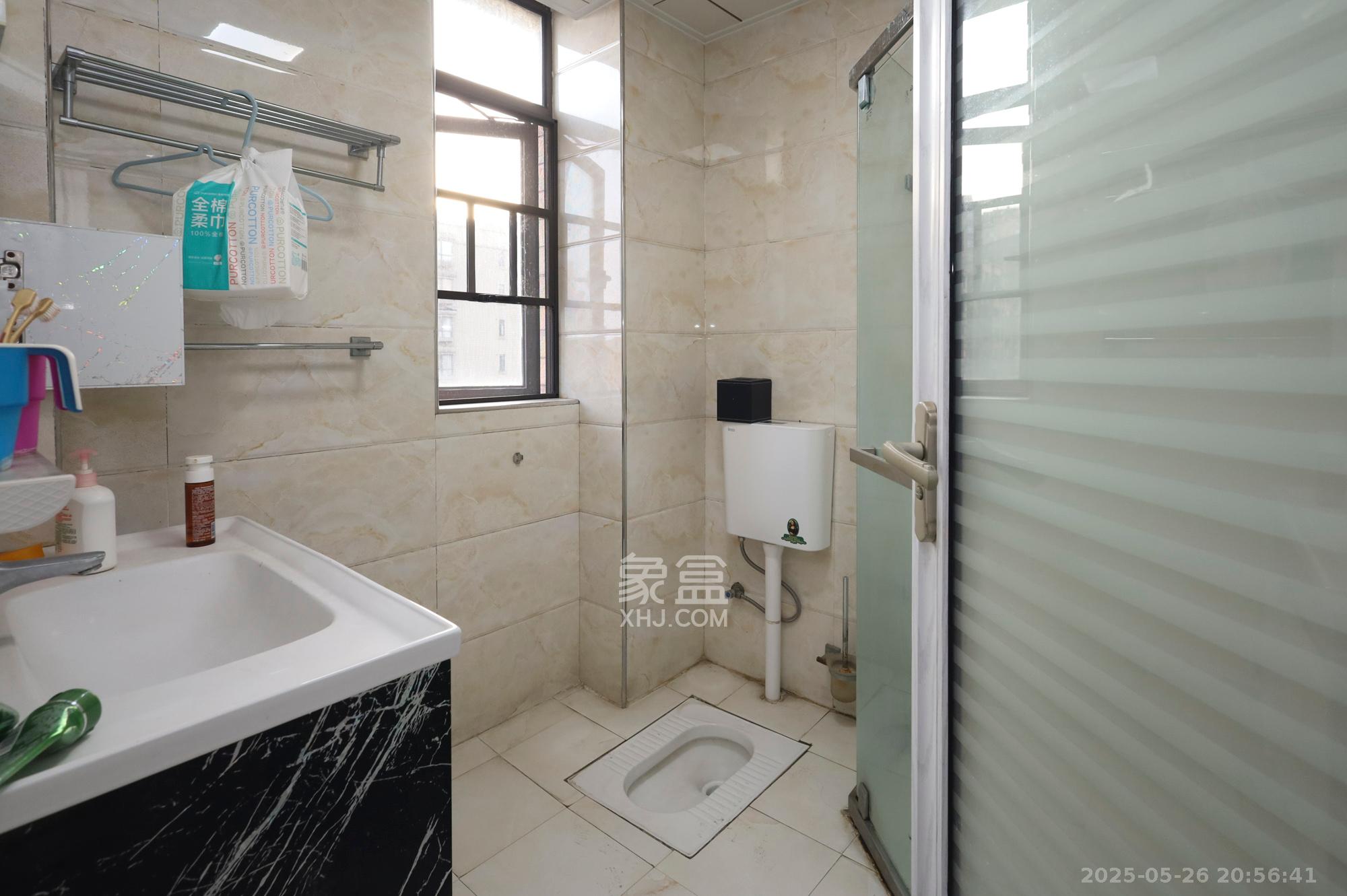 山语城二期 3室2厅1卫 63.0万 山语城二期 3室2厅1卫 63.0万卫生间