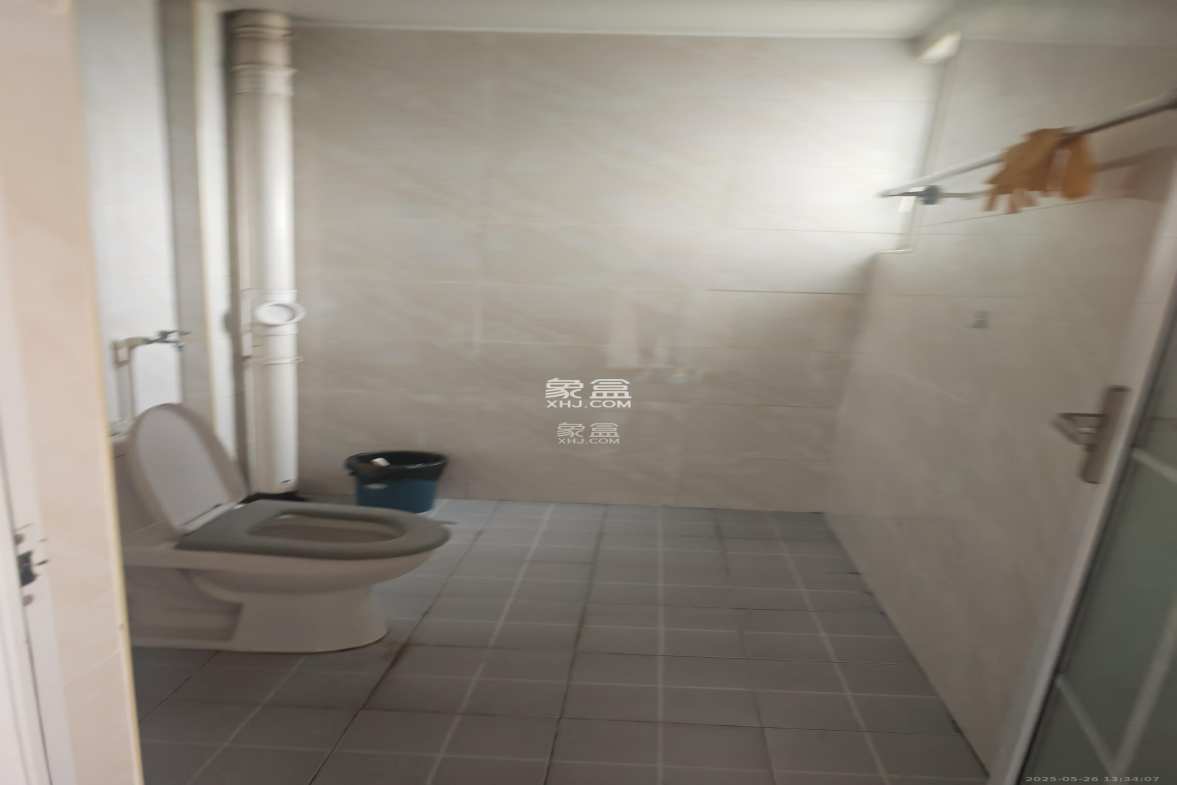 鑫天山城明珠  4室2厅1卫    1800.0元/月 鑫天山城明珠  4室2厅1卫    1800.0元/月室内图