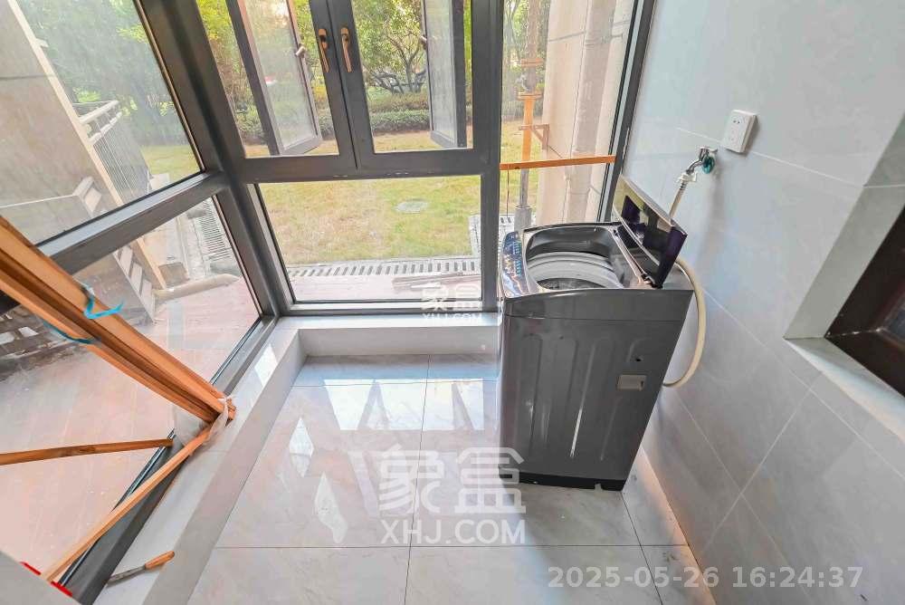 保利大都汇一期、二期  4室2厅2卫   3800.00元/月室内图