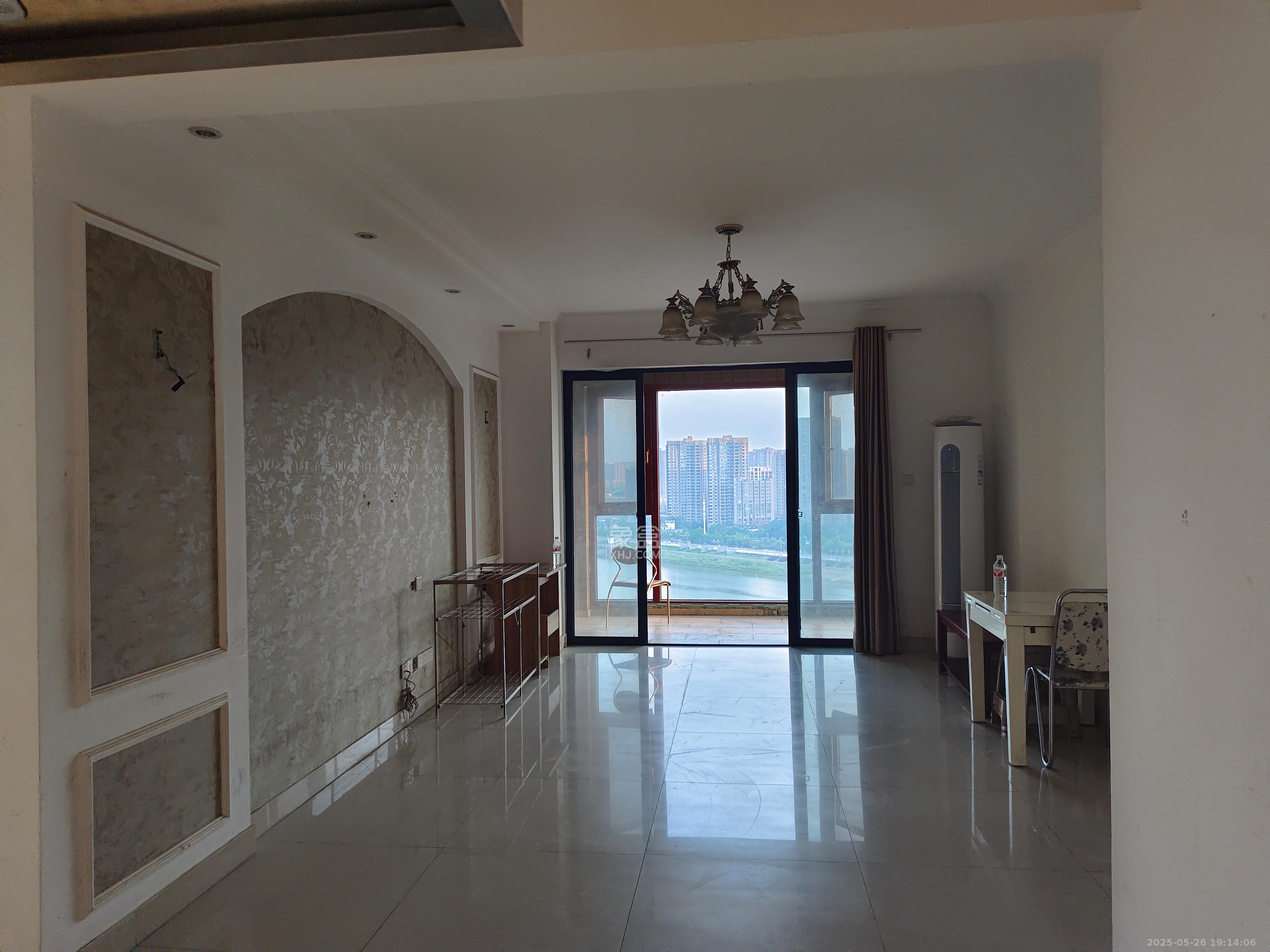 辉煌国际城一期  4室2厅2卫    2700.0元/月 辉煌国际城一期  4室2厅2卫    2700.0元/月