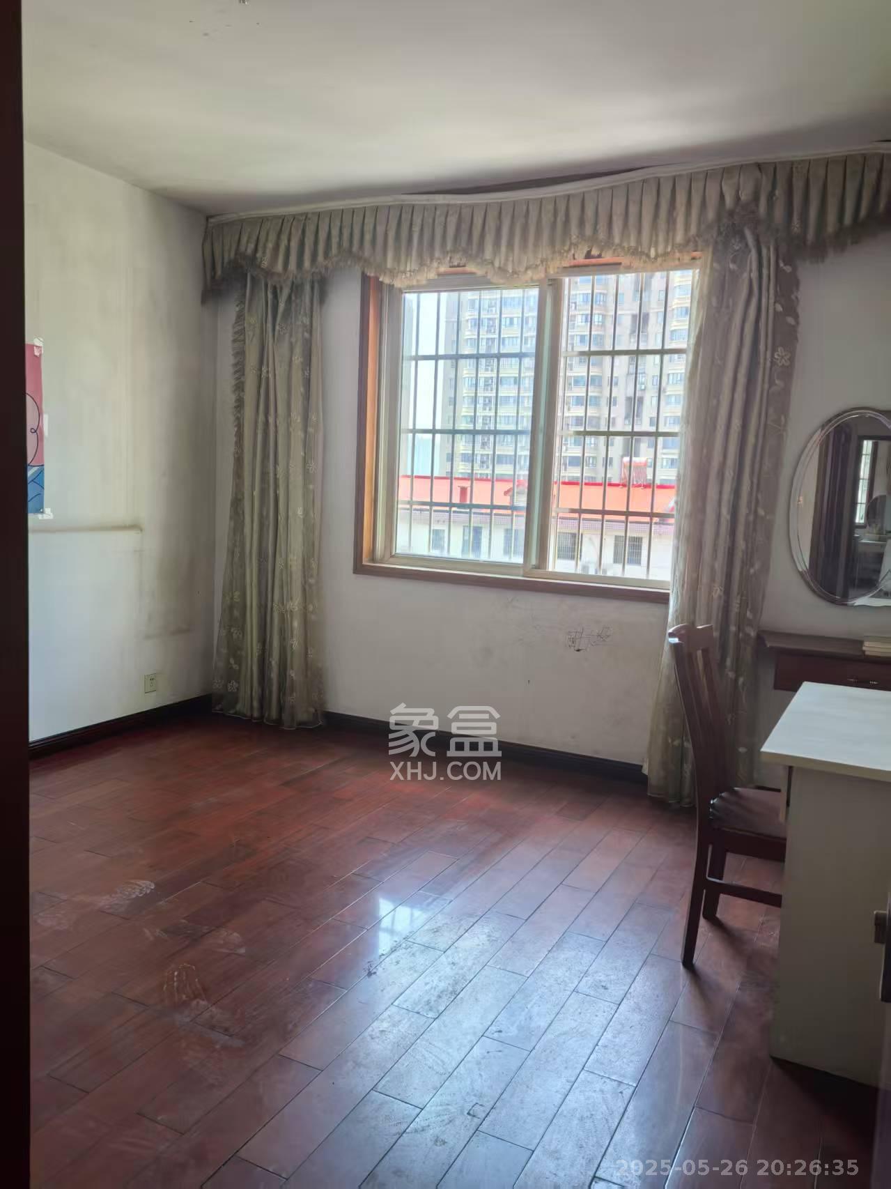 富绿新村  3室2厅2卫   1700.00元/月室内图