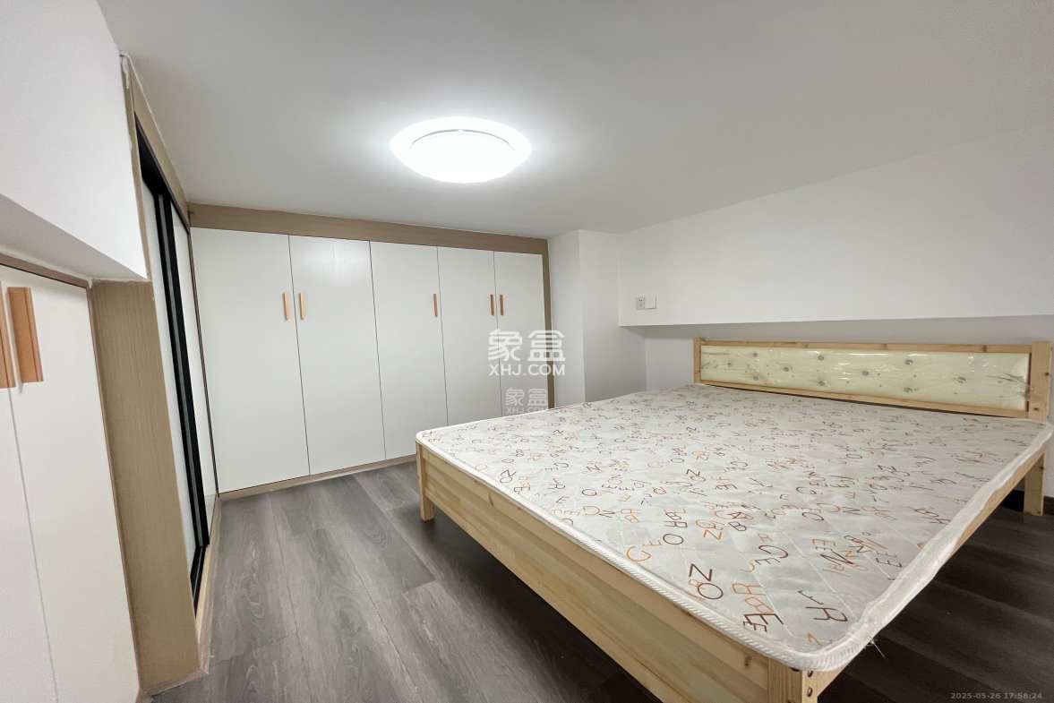 奥克斯滨仕花园(奥克斯洋湖广场/奥克斯中心)  1室0厅0卫    2000.0元/月 奥克斯滨仕花园(奥克斯洋湖广场/奥克斯中心)  1室0厅0卫    2000.0元/月室内图