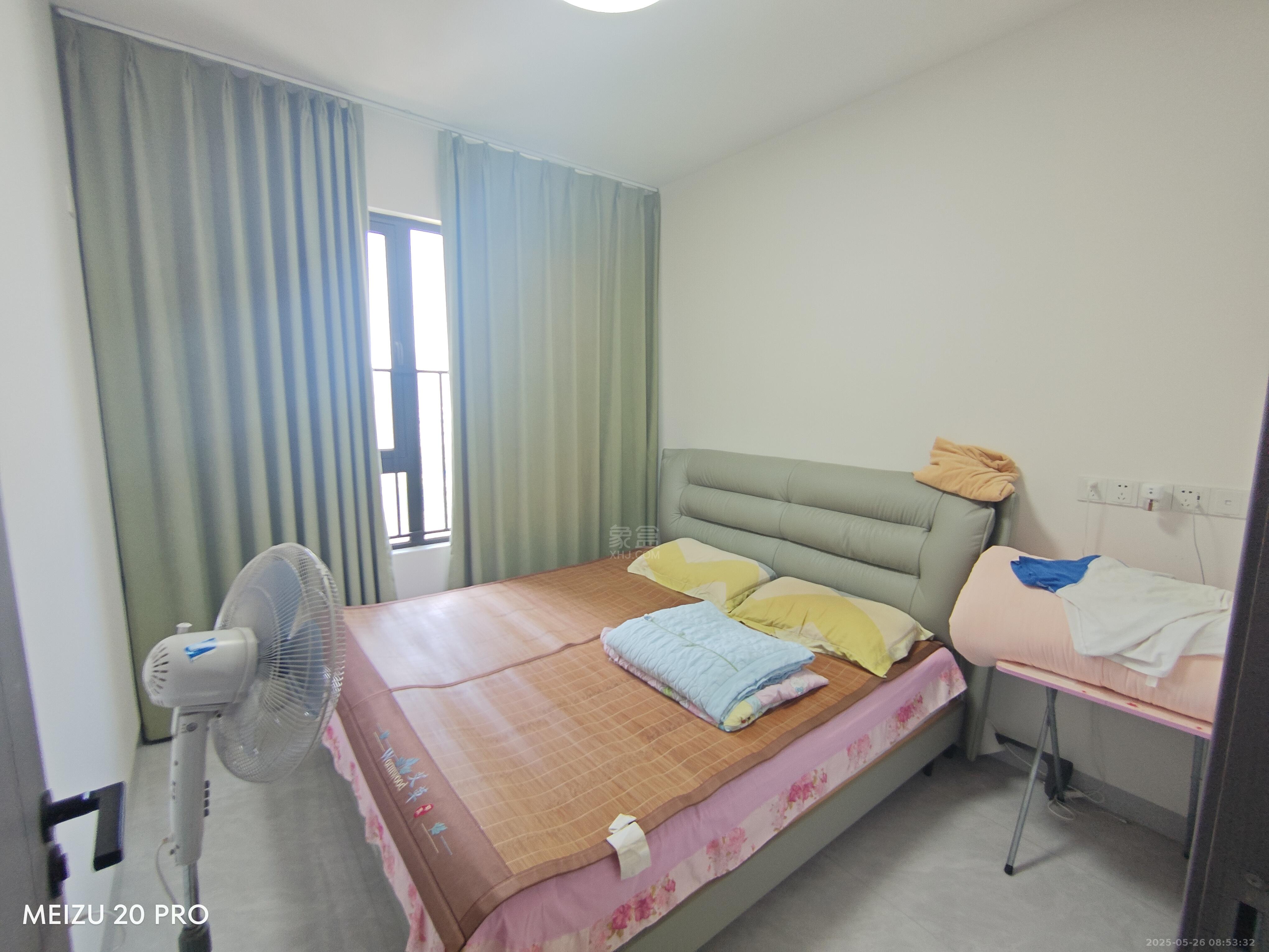 中海学府里  3室2厅2卫   1900.00元/月室内图